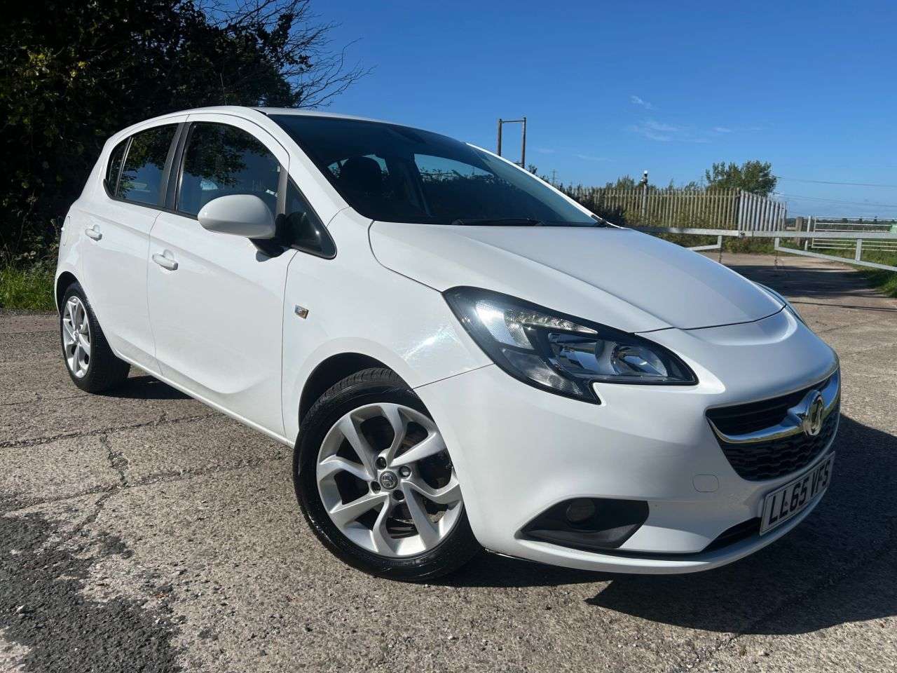 A 2015 VAUXHALL CORSA 1.0i Turbo ecoFLEX Excite Hatchback 5dr Petrol Manual Euro 6 (s/s) (a/c) (1 A 2015 VAUXHALL CORSA 1.0i Turbo ecoFLEX Excite Hatchback 5dr Petrol Manual Euro 6 (s/s) (a/c) (1