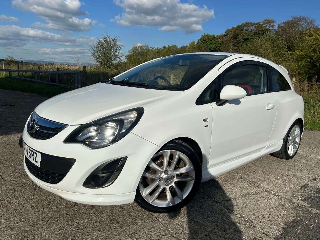 A 2014 VAUXHALL CORSA 1.4 16V SRi Hatchback 3dr Petrol Manual Euro 5 (100 ps) 61.4 MPG + PLUS PAC A 2014 VAUXHALL CORSA 1.4 16V SRi Hatchback 3dr Petrol Manual Euro 5 (100 ps) 61.4 MPG + PLUS PAC