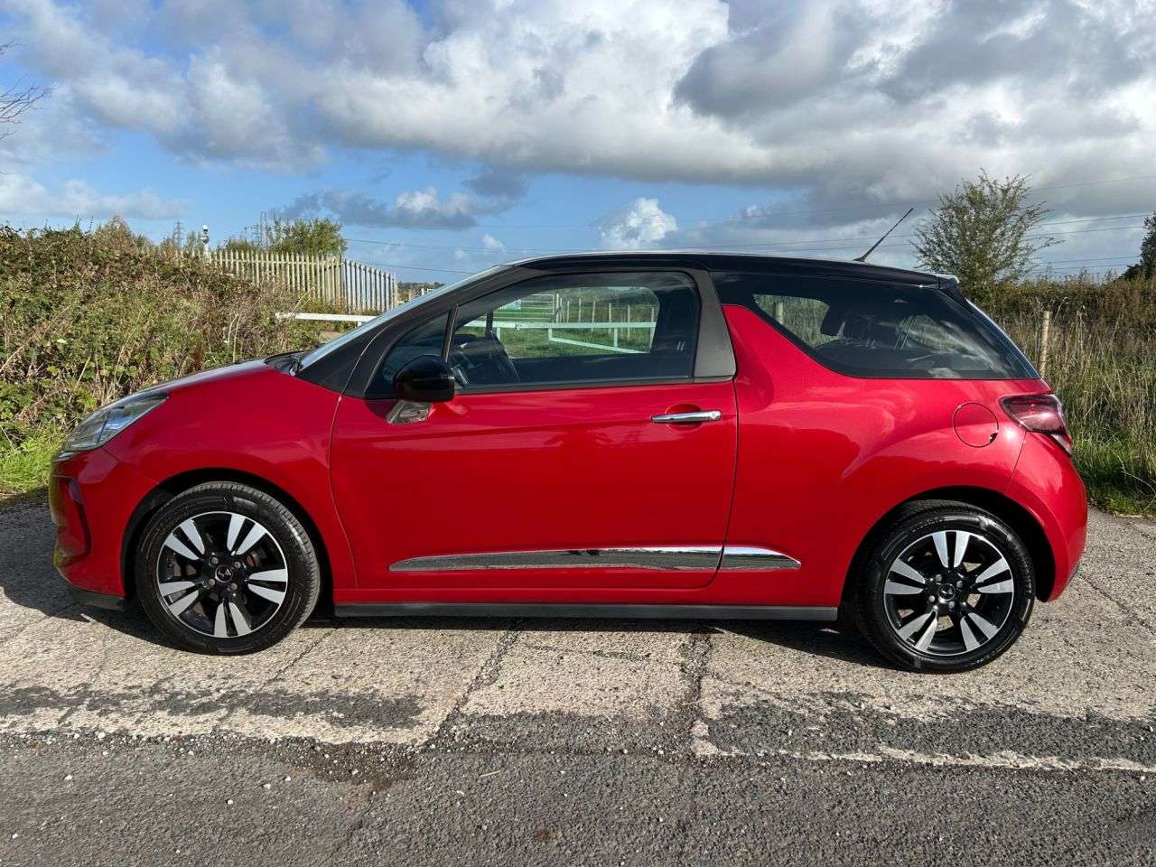 2017 DS AUTOMOBILES DS 3 2017 DS AUTOMOBILES DS 3
