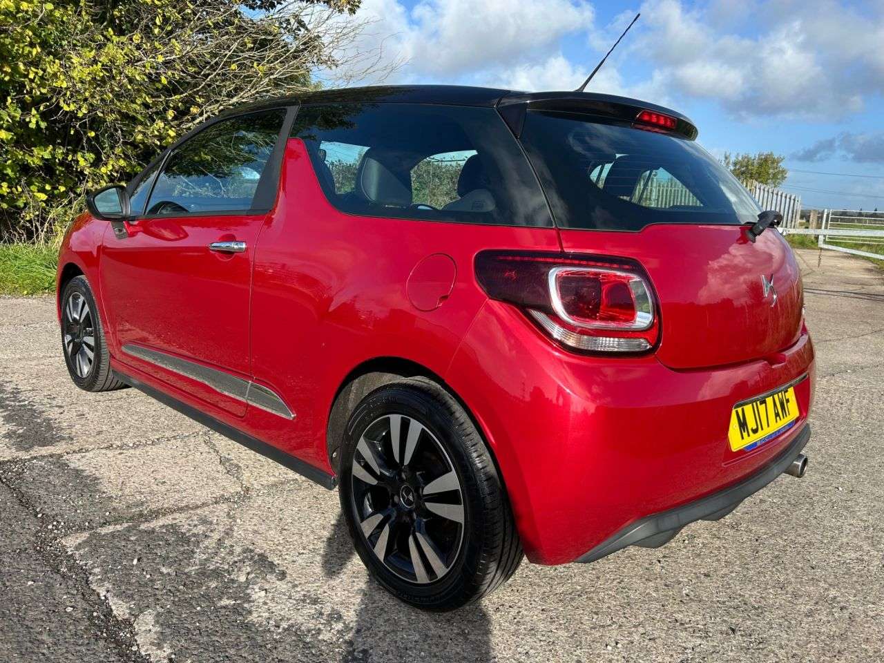 2017 DS AUTOMOBILES DS 3 2017 DS AUTOMOBILES DS 3