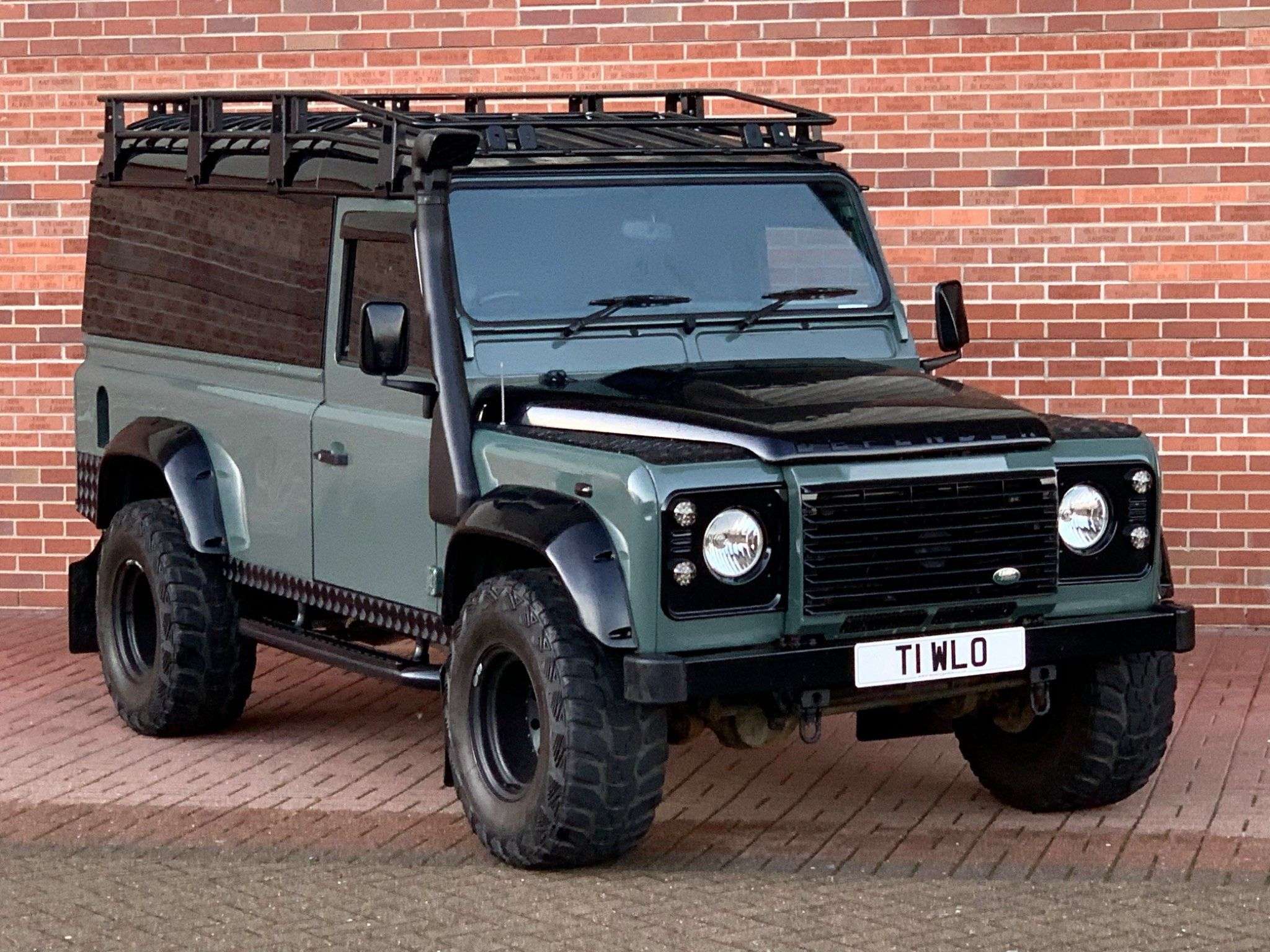 null LAND ROVER DEFENDER 110 null LAND ROVER DEFENDER 110