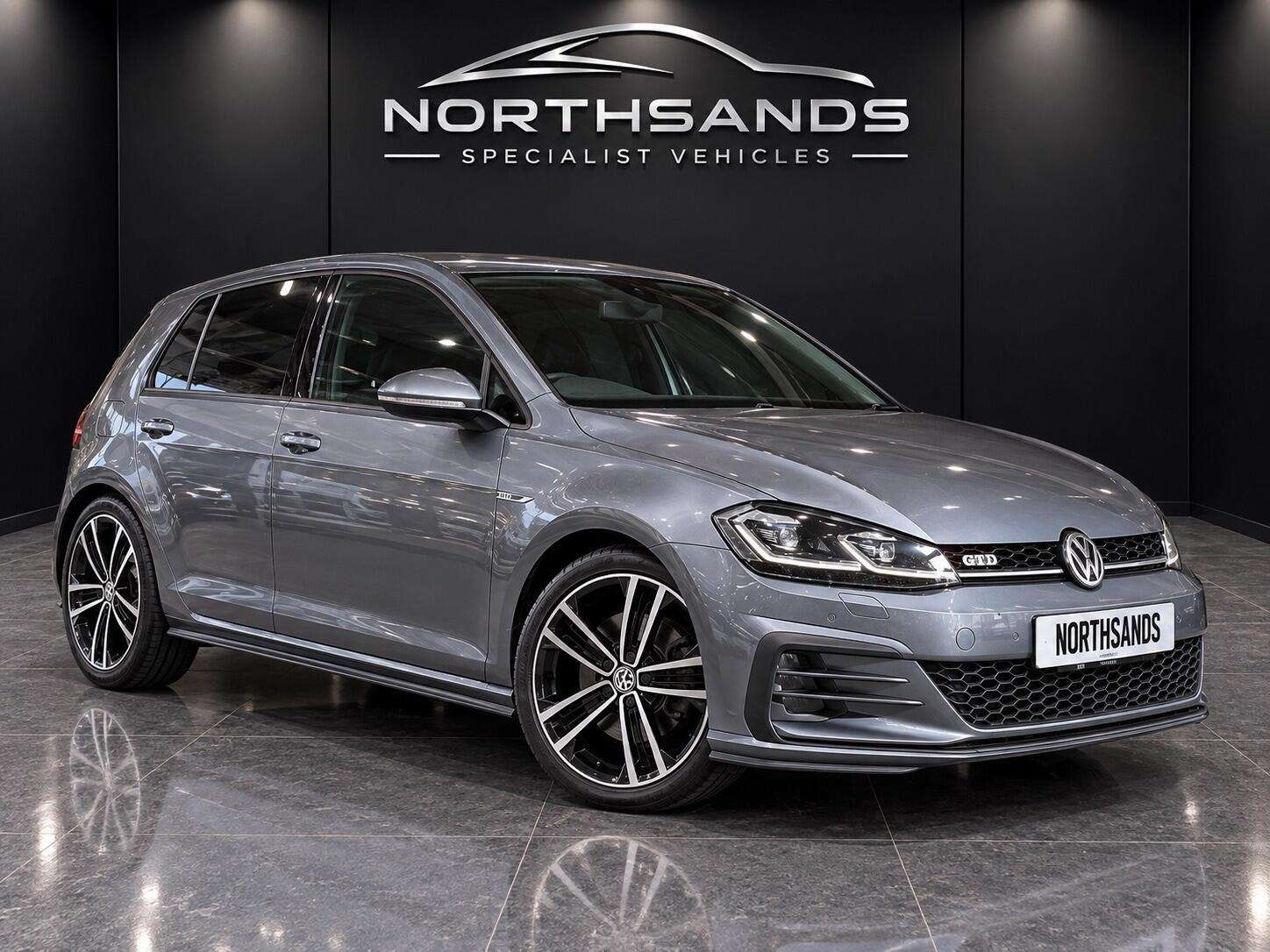 A 2019 VOLKSWAGEN GOLF 2.0 TDI GTD DSG Euro 6 (s/s) 5dr A 2019 VOLKSWAGEN GOLF 2.0 TDI GTD DSG Euro 6 (s/s) 5dr