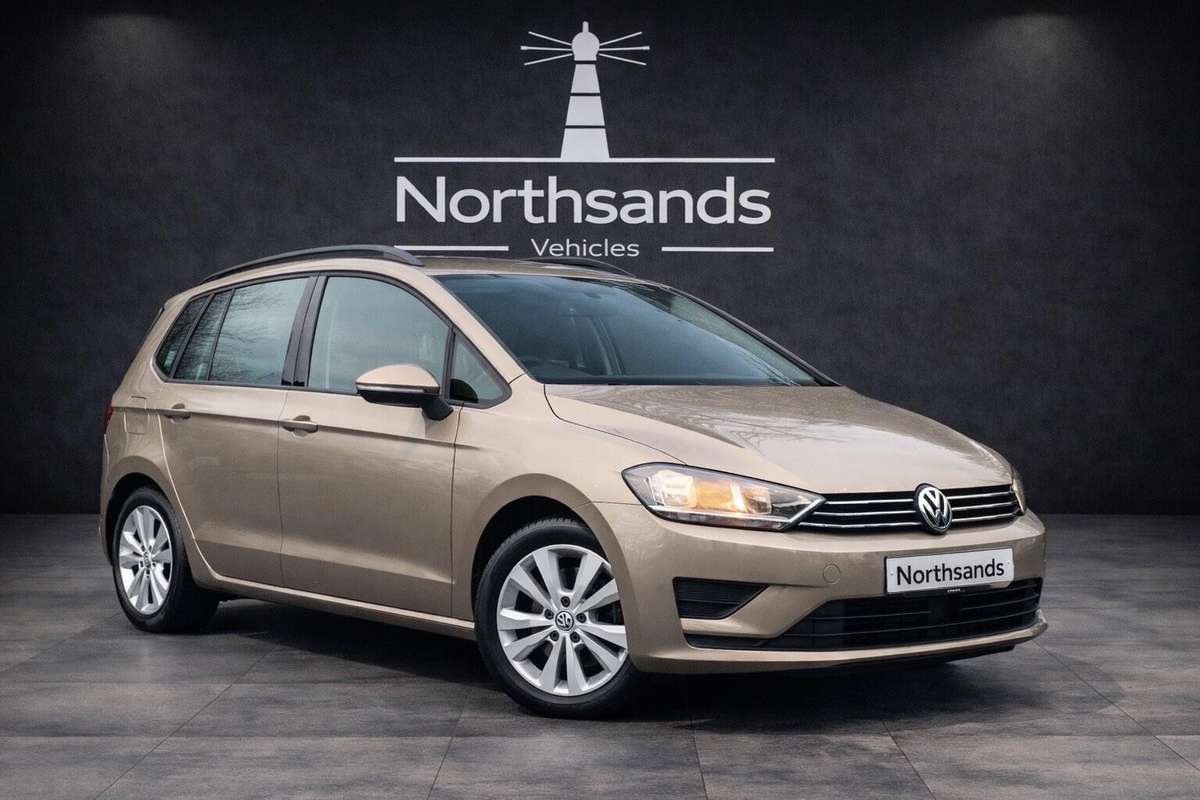 Check out this Volkswagen Golf Sv 2015 Petrol Manual