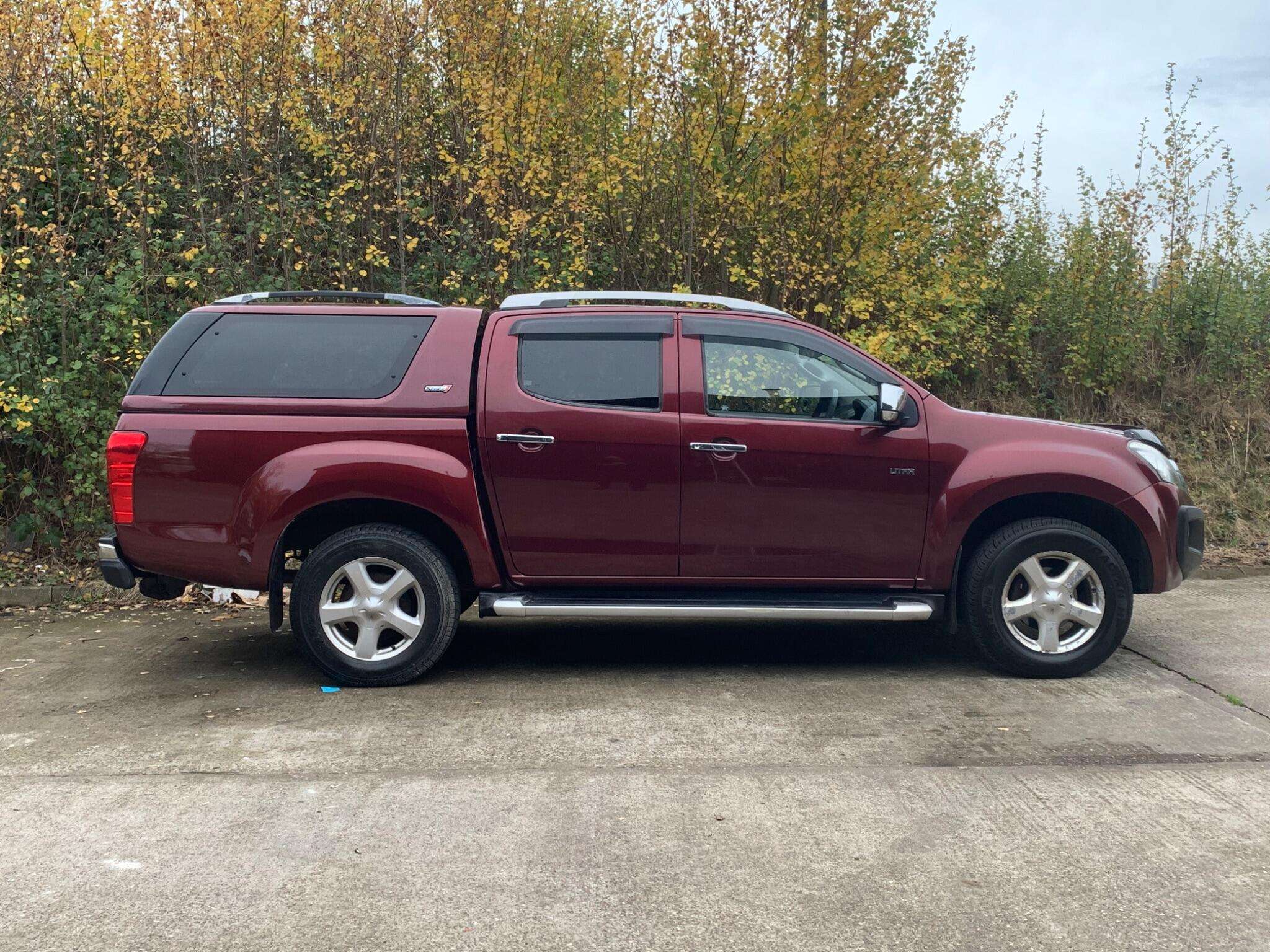 2013 ISUZU D-MAX 2013 ISUZU D-MAX