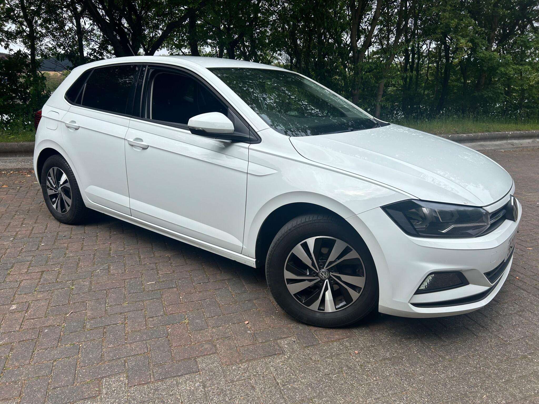 A 2018 VOLKSWAGEN POLO 1.0 TSI SE Euro 6 (s/s) 5dr A 2018 VOLKSWAGEN POLO 1.0 TSI SE Euro 6 (s/s) 5dr