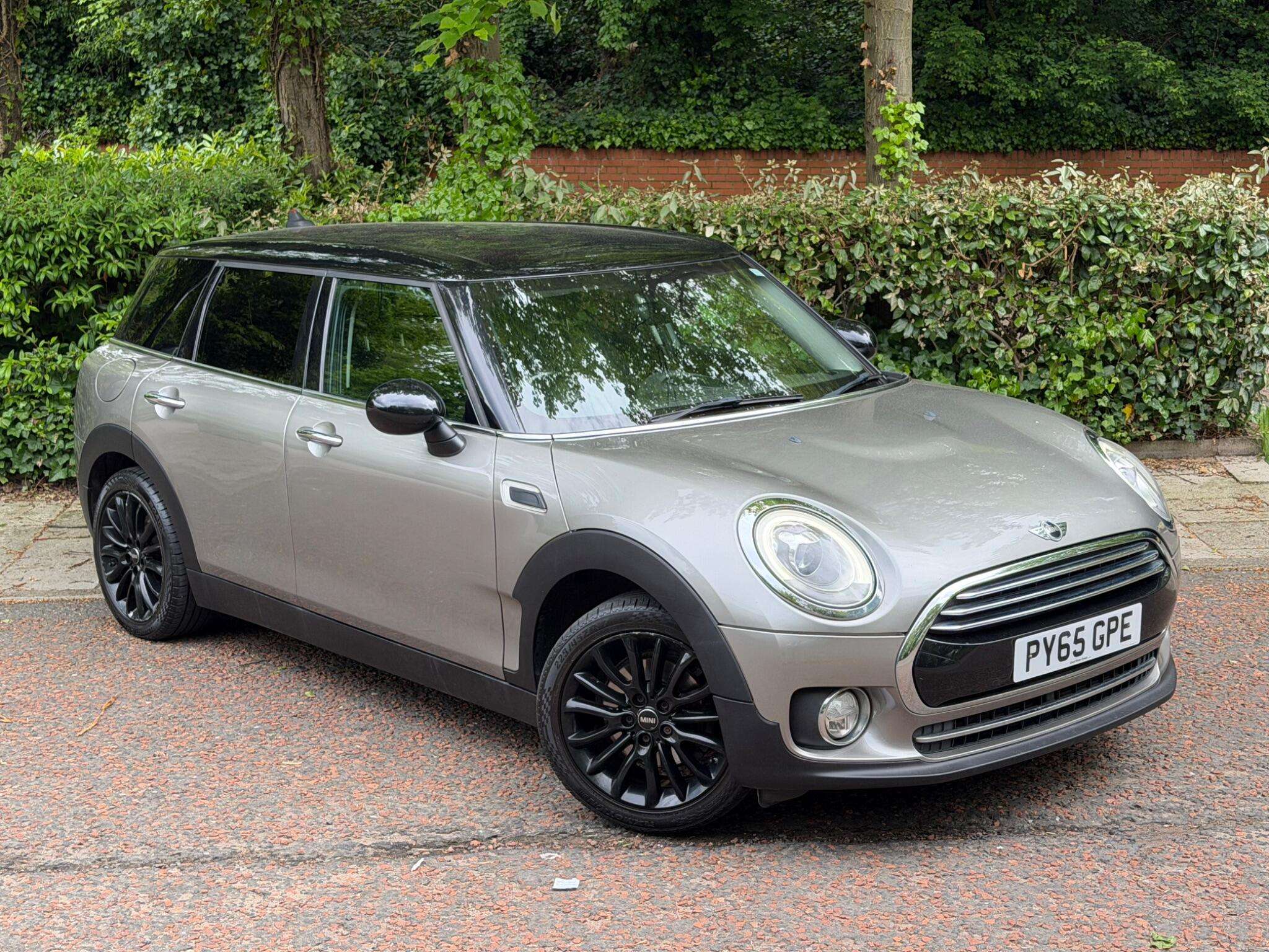 A 2015 MINI CLUBMAN 1.5 Cooper Euro 6 (s/s) 6dr A 2015 MINI CLUBMAN 1.5 Cooper Euro 6 (s/s) 6dr