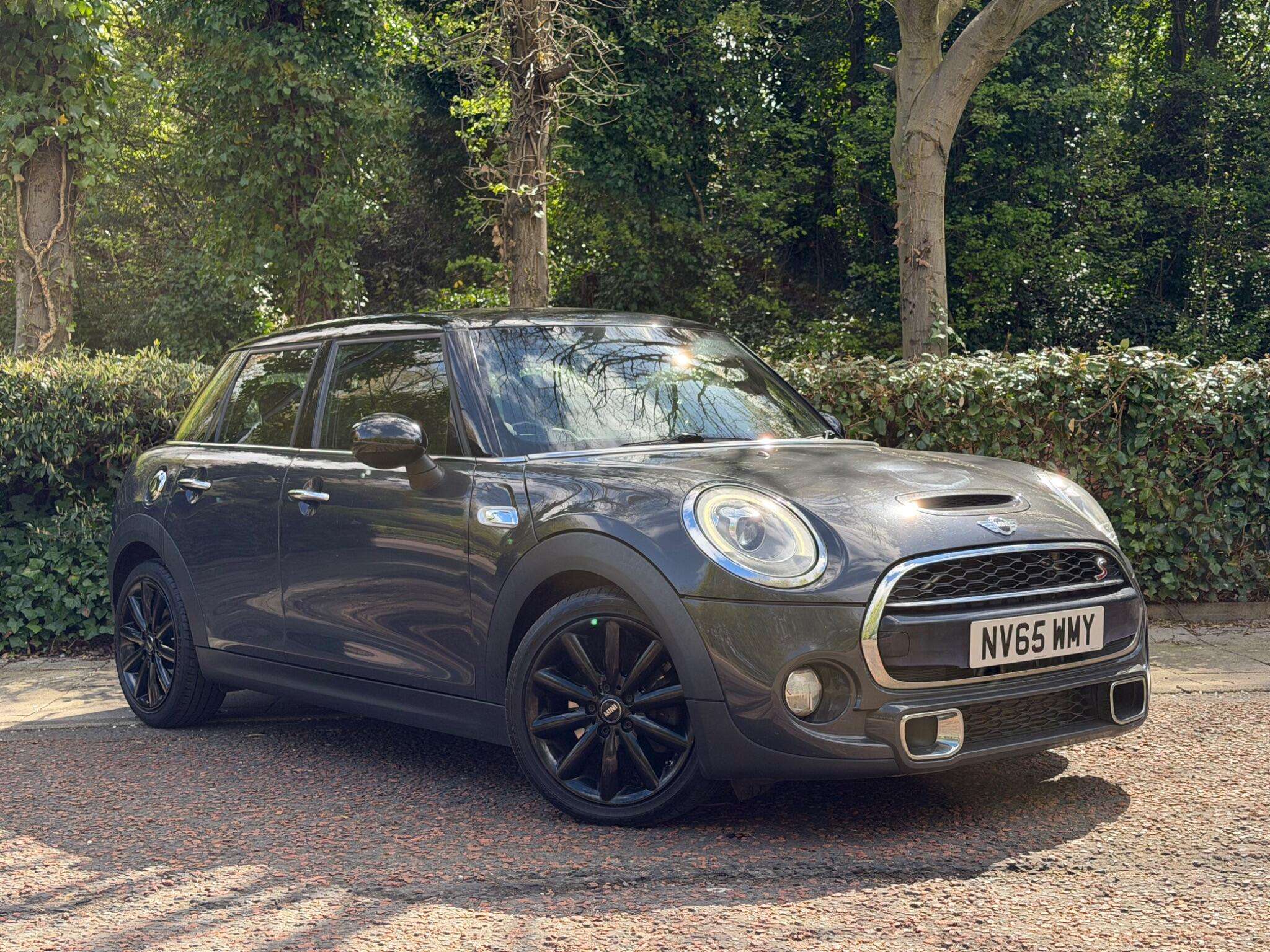 A 2015 MINI HATCH 2.0 Cooper SD Euro 6 (s/s) 5dr A 2015 MINI HATCH 2.0 Cooper SD Euro 6 (s/s) 5dr