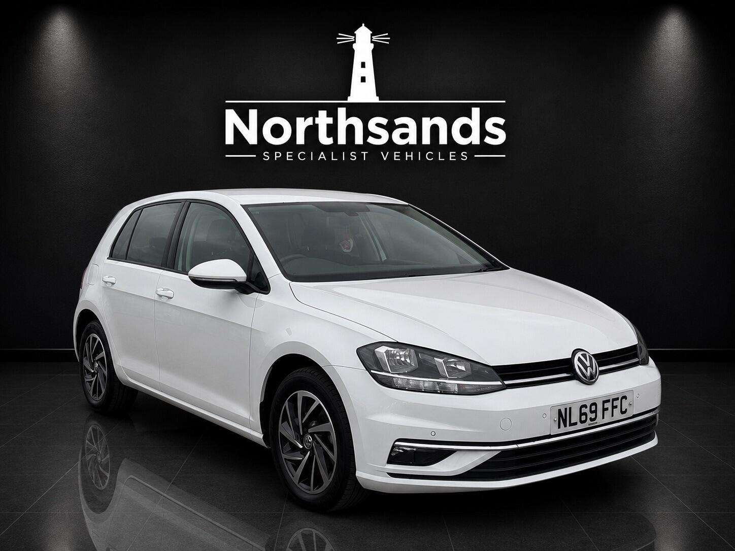 A 2019 VOLKSWAGEN GOLF 1.6 TDI Match Euro 6 (s/s) 5dr A 2019 VOLKSWAGEN GOLF 1.6 TDI Match Euro 6 (s/s) 5dr