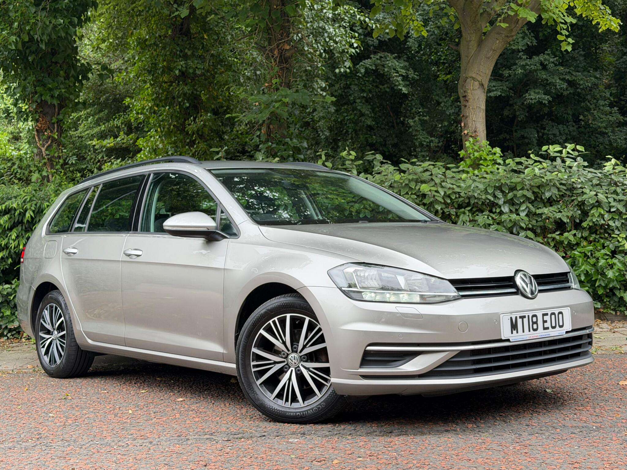 A 2018 VOLKSWAGEN GOLF 2.0 TDI SE Nav Euro 6 (s/s) 5dr A 2018 VOLKSWAGEN GOLF 2.0 TDI SE Nav Euro 6 (s/s) 5dr