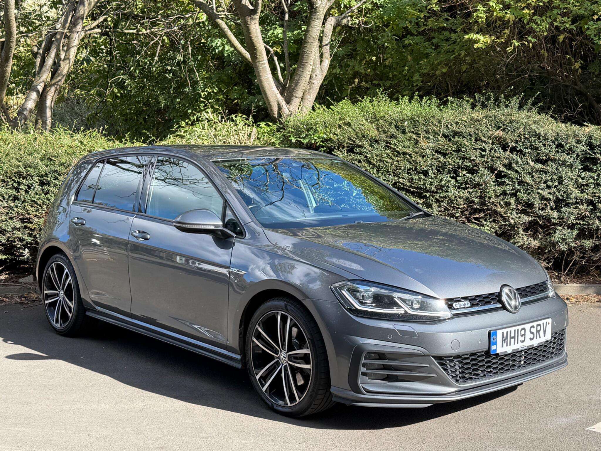 A 2019 VOLKSWAGEN GOLF 2.0 TDI GTD DSG Euro 6 (s/s) 5dr A 2019 VOLKSWAGEN GOLF 2.0 TDI GTD DSG Euro 6 (s/s) 5dr