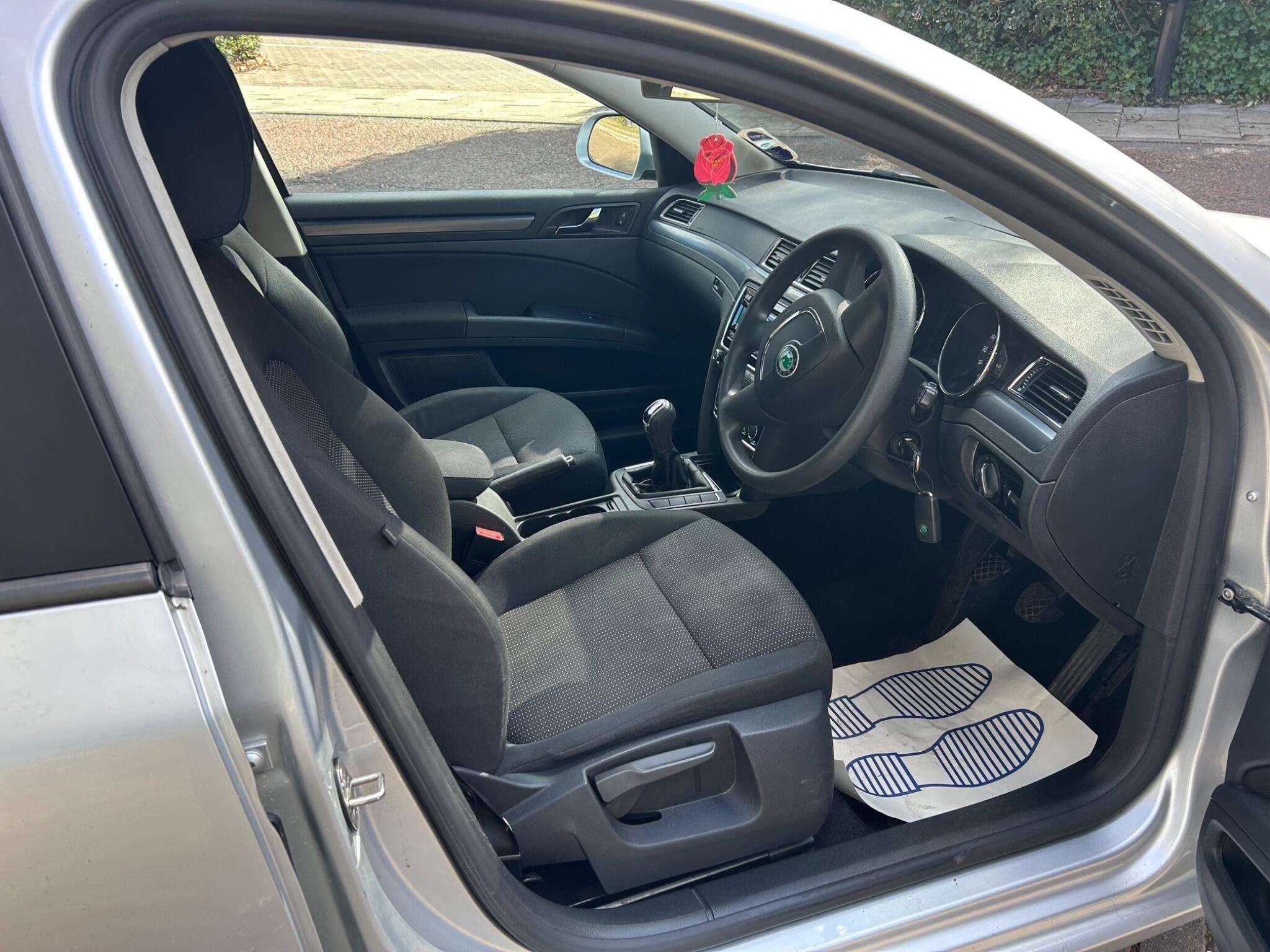 2011 SKODA SUPERB 2011 SKODA SUPERB