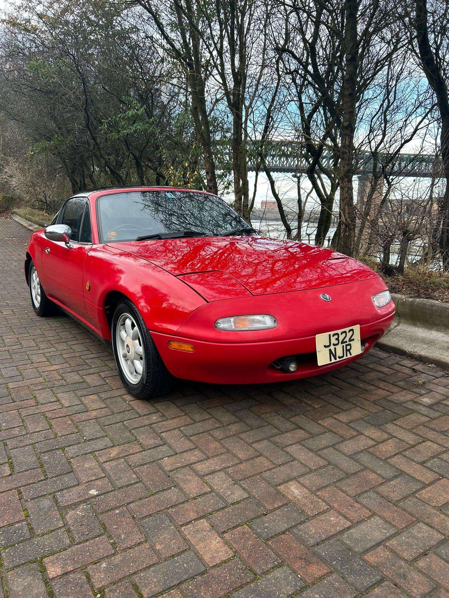 A 1997 MAZDA MX-5 1.6 2dr A 1997 MAZDA MX-5 1.6 2dr