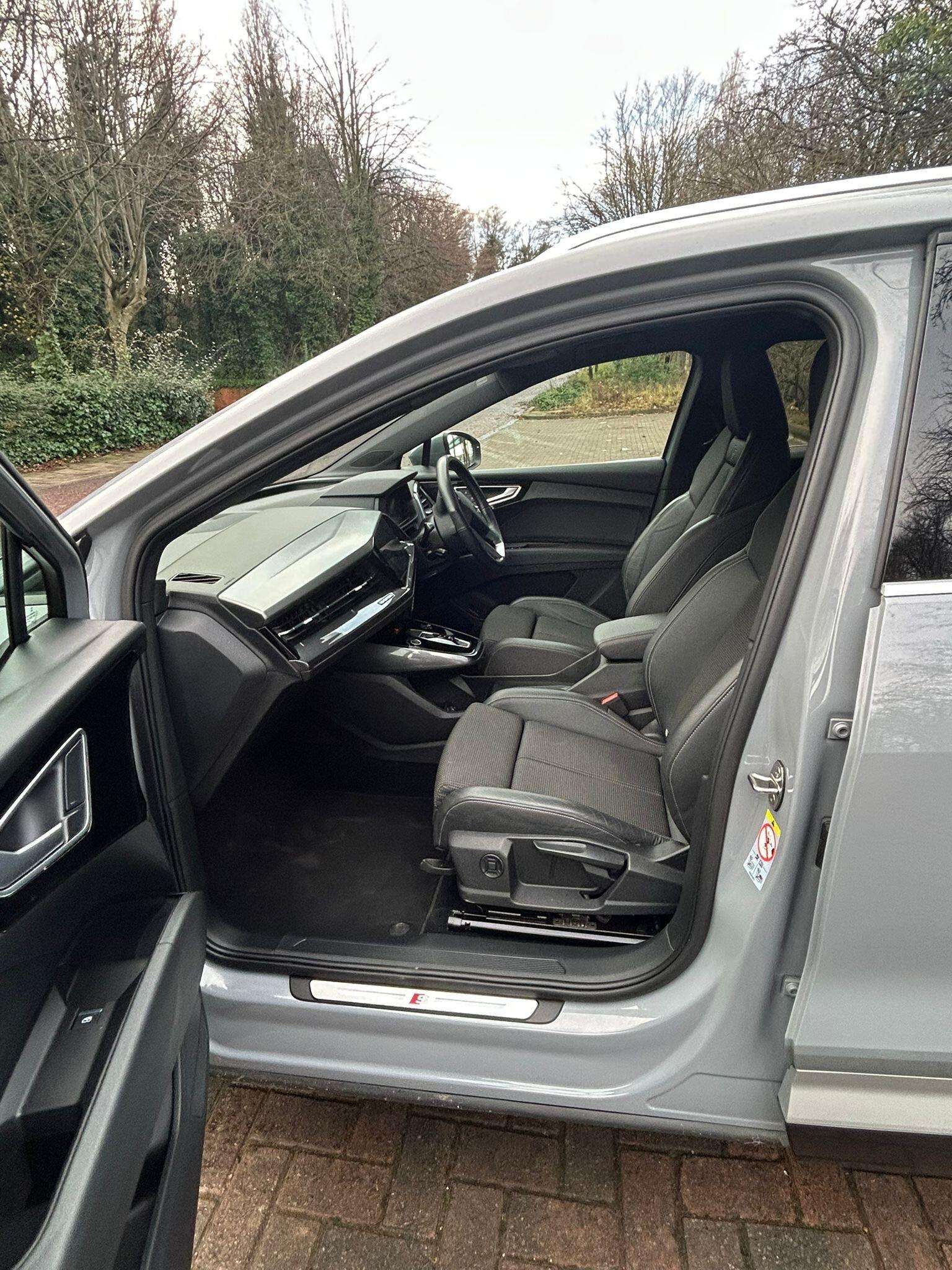 2021 AUDI Q4 E-TRON 2021 AUDI Q4 E-TRON