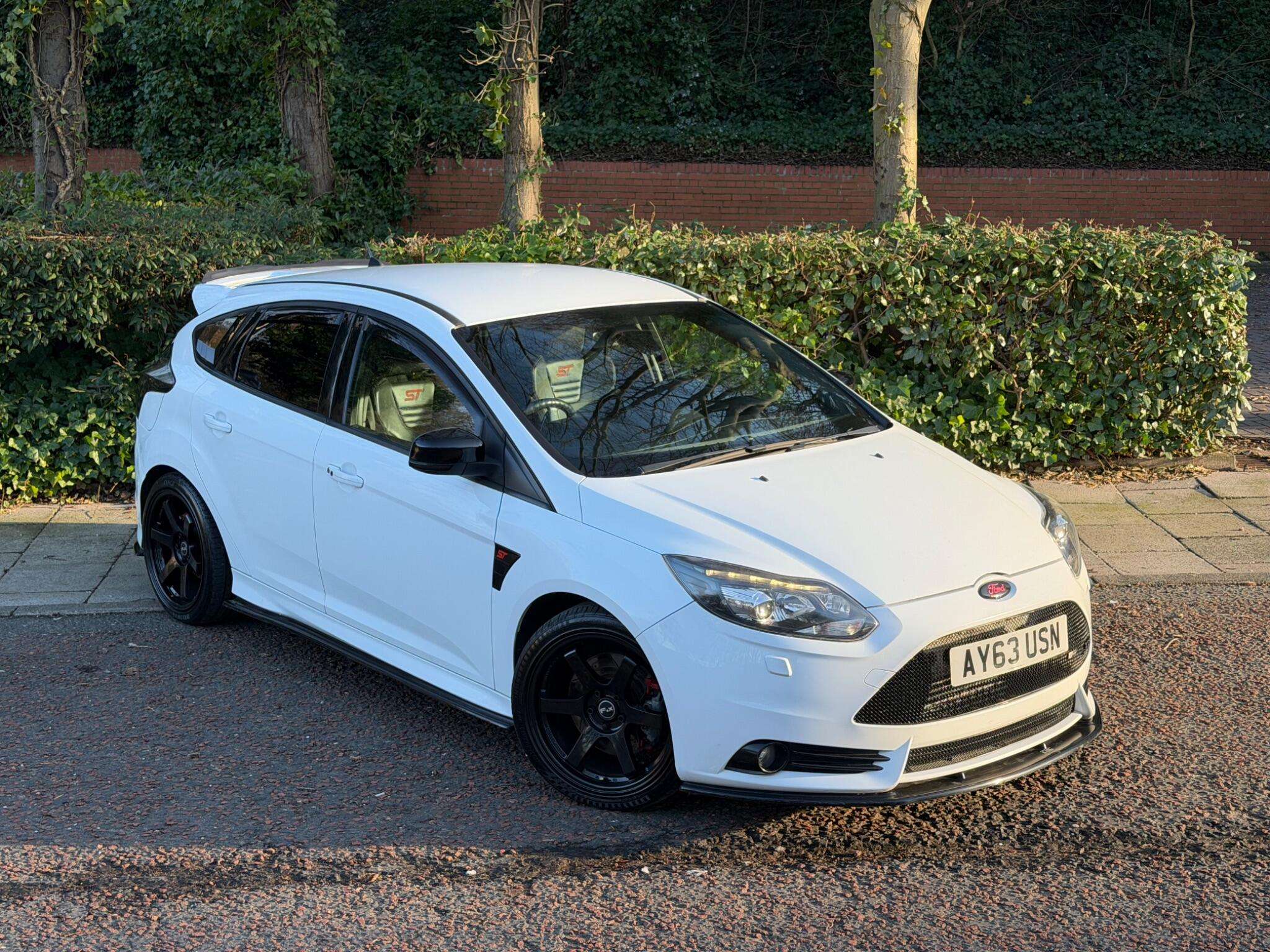 A 2013 FORD FOCUS 2.0T EcoBoost ST-3 Euro 5 (s/s) 5dr A 2013 FORD FOCUS 2.0T EcoBoost ST-3 Euro 5 (s/s) 5dr