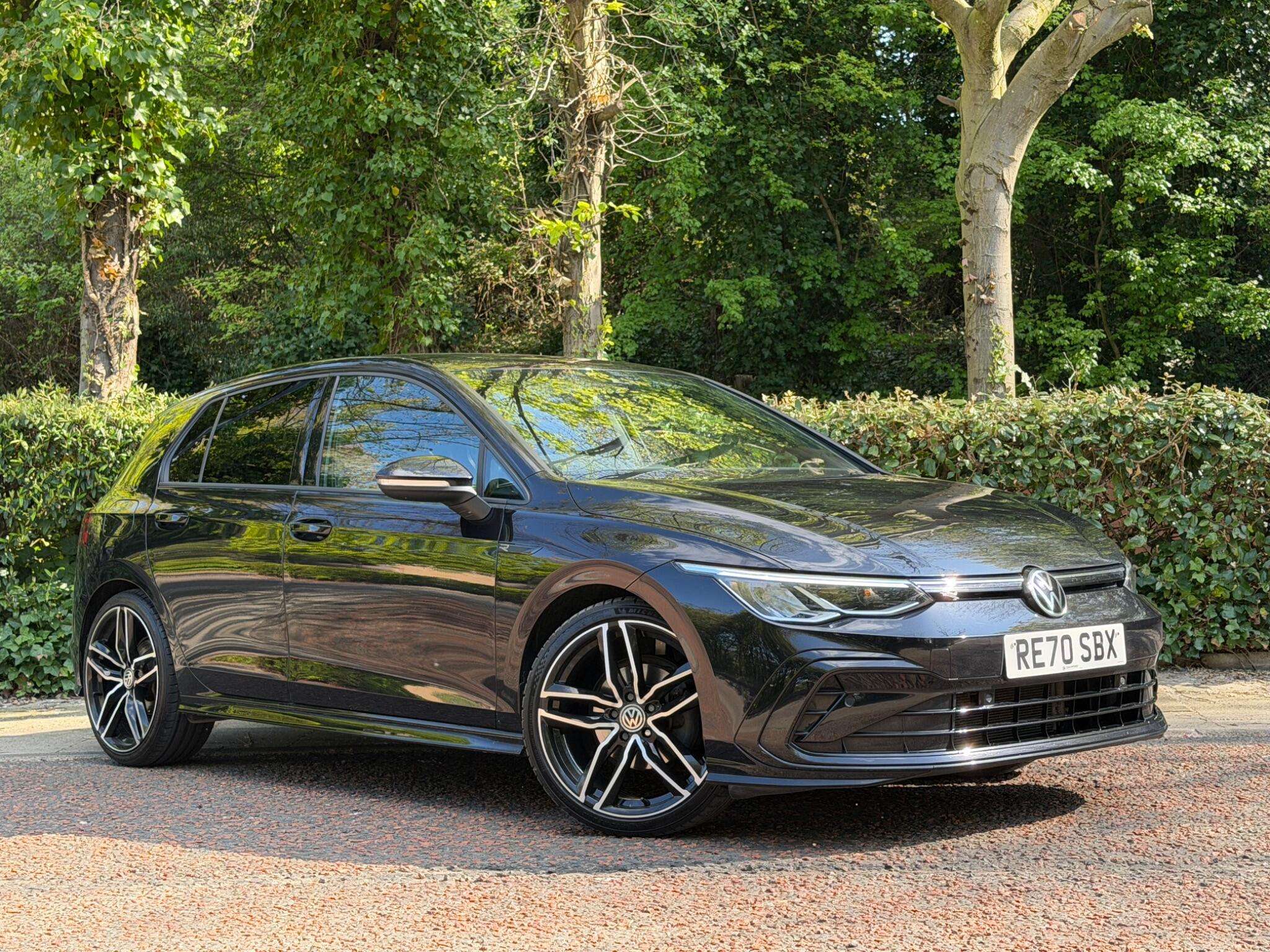 A 2020 VOLKSWAGEN GOLF 1.5 eTSI MHEV R-Line DSG Euro 6 (s/s) 5dr A 2020 VOLKSWAGEN GOLF 1.5 eTSI MHEV R-Line DSG Euro 6 (s/s) 5dr