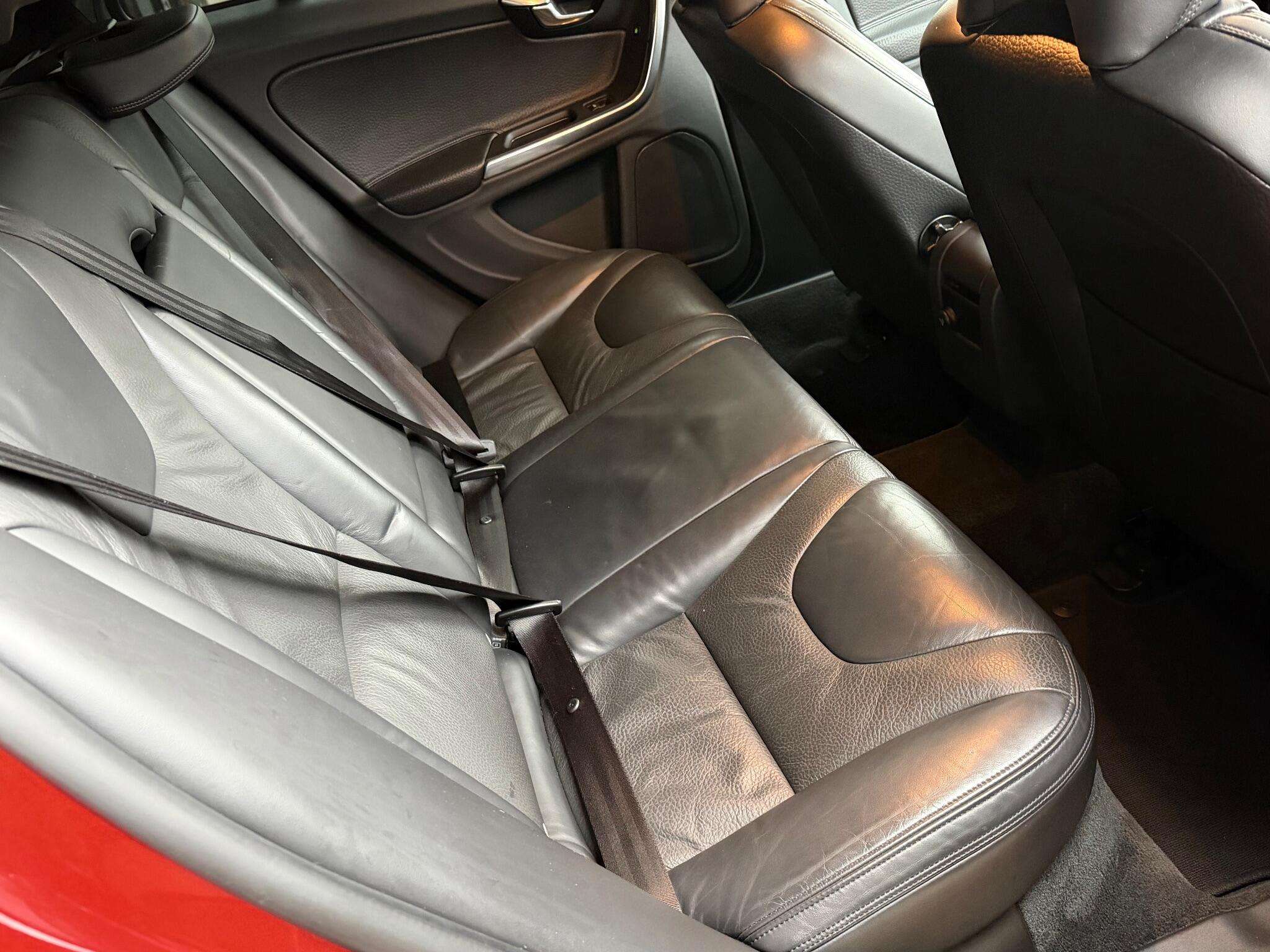 2013 VOLVO V60 2013 VOLVO V60