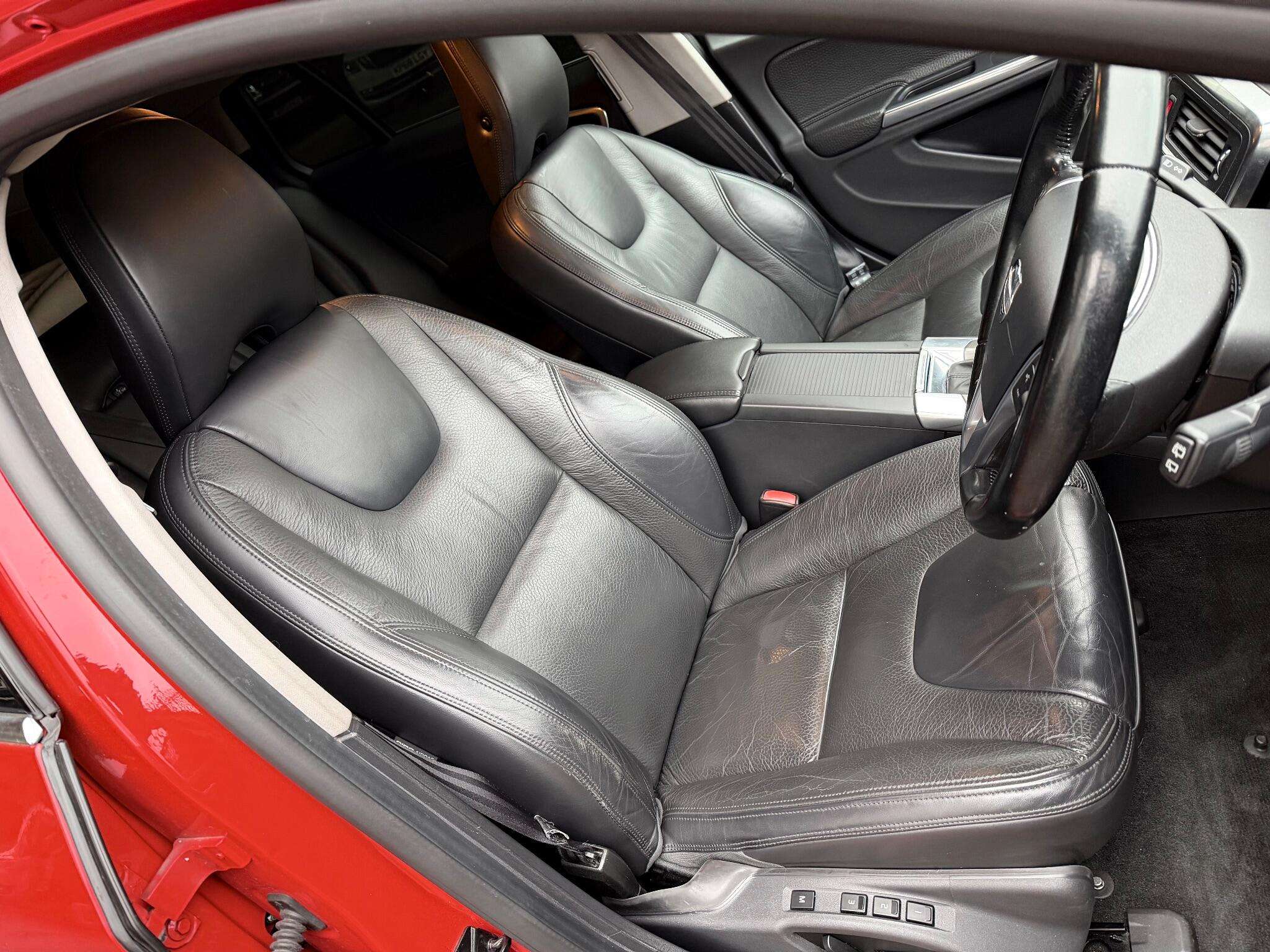 2013 VOLVO V60 2013 VOLVO V60