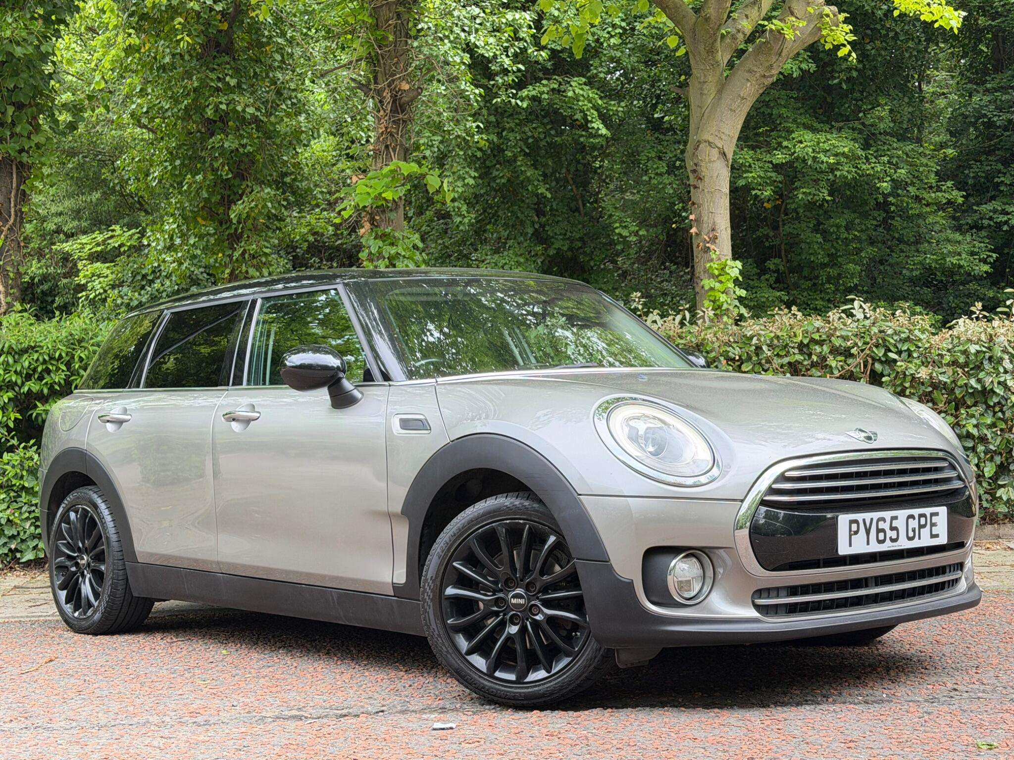 A 2015 MINI CLUBMAN 1.5 Cooper Euro 6 (s/s) 6dr A 2015 MINI CLUBMAN 1.5 Cooper Euro 6 (s/s) 6dr