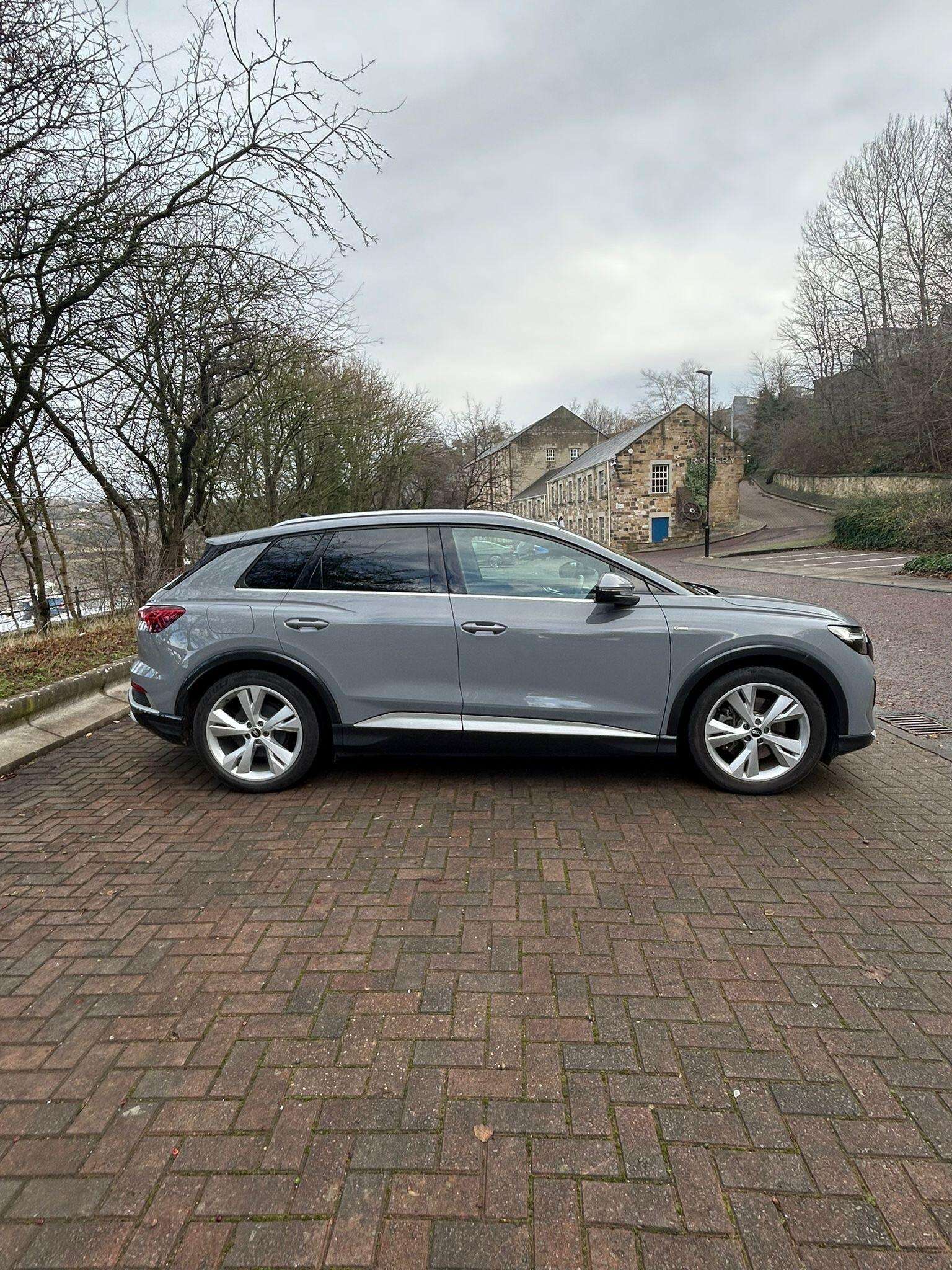 2021 AUDI Q4 E-TRON 2021 AUDI Q4 E-TRON