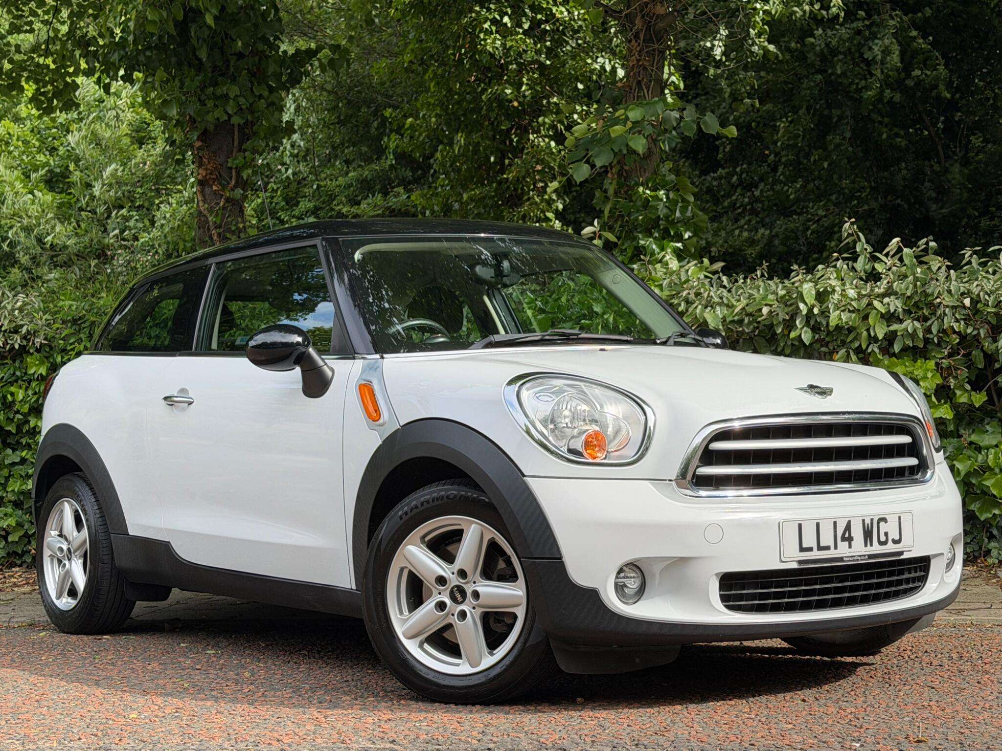 A 2014 MINI PACEMAN 1.6 Cooper Euro 5 (s/s) 3dr A 2014 MINI PACEMAN 1.6 Cooper Euro 5 (s/s) 3dr