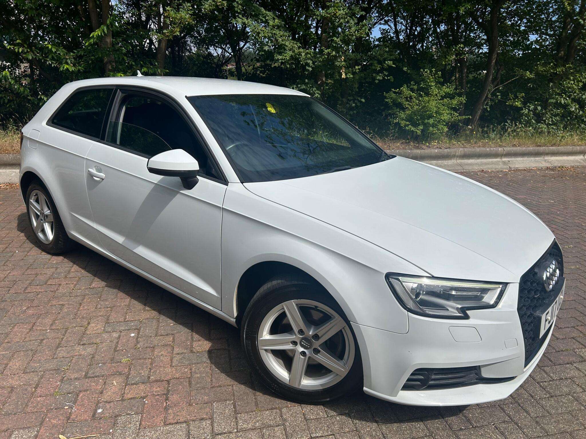 A 2017 AUDI A3 1.0 TFSI SE Euro 6 (s/s) 3dr A 2017 AUDI A3 1.0 TFSI SE Euro 6 (s/s) 3dr