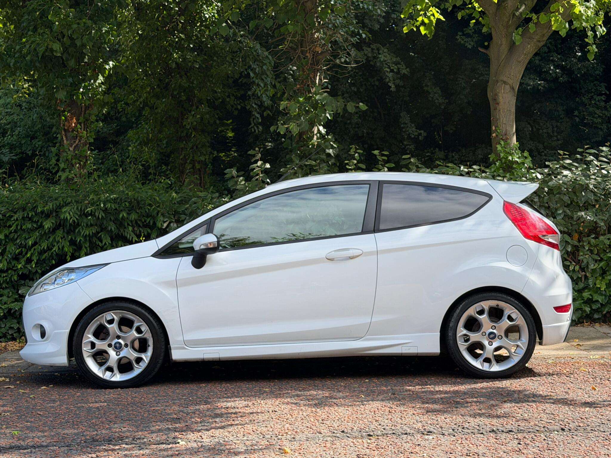 2011 FORD FIESTA 2011 FORD FIESTA