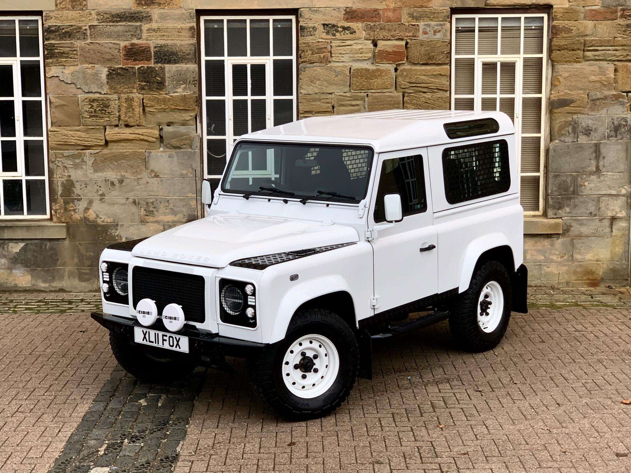 null LAND ROVER DEFENDER 90 null LAND ROVER DEFENDER 90