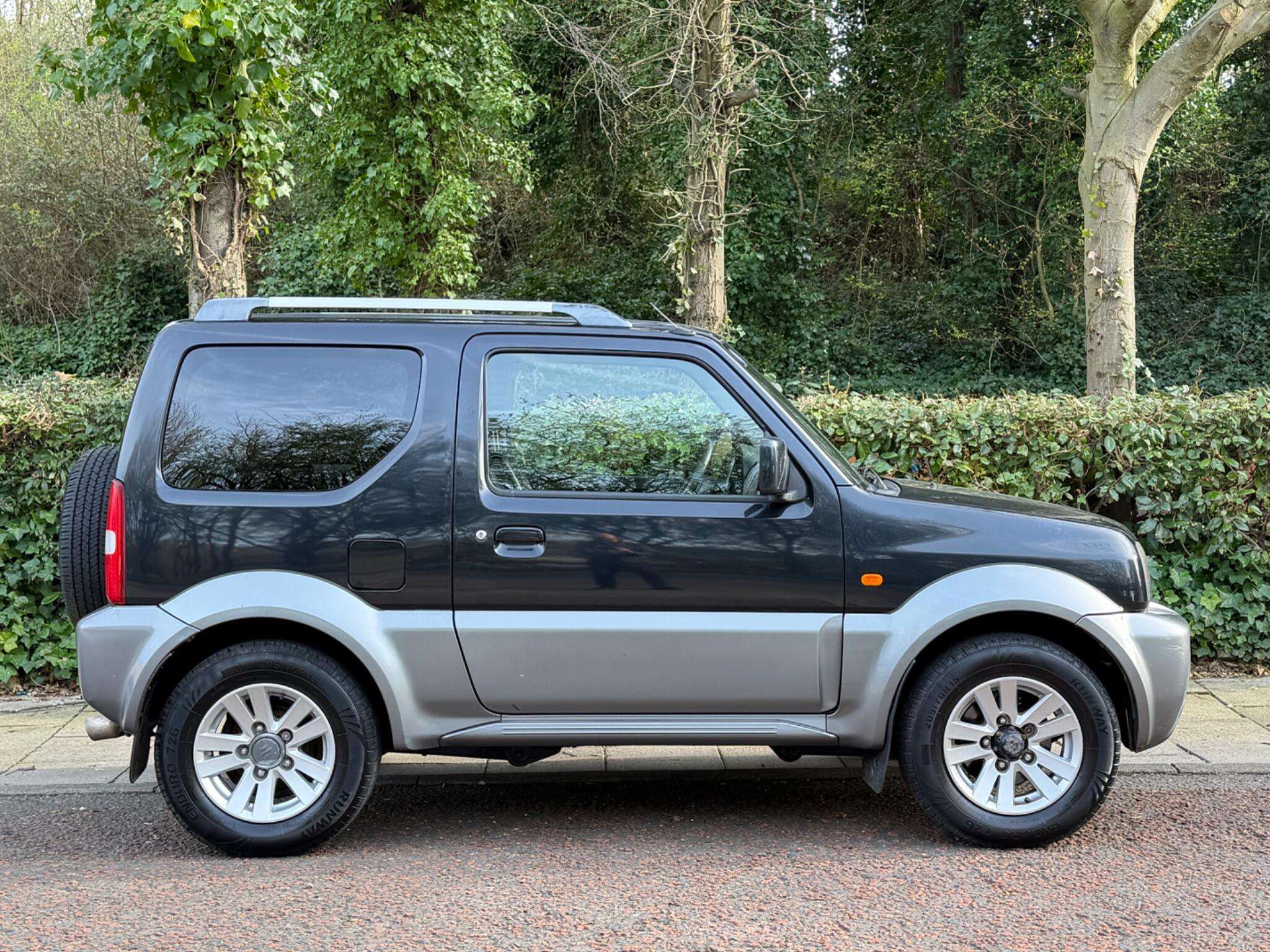 2011 SUZUKI JIMNY 2011 SUZUKI JIMNY