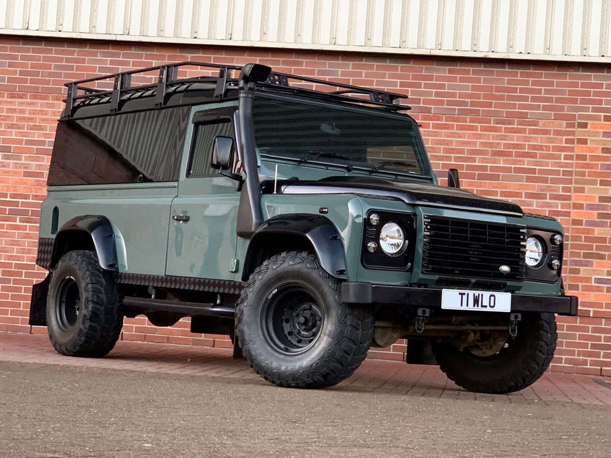null LAND ROVER DEFENDER 110 null LAND ROVER DEFENDER 110