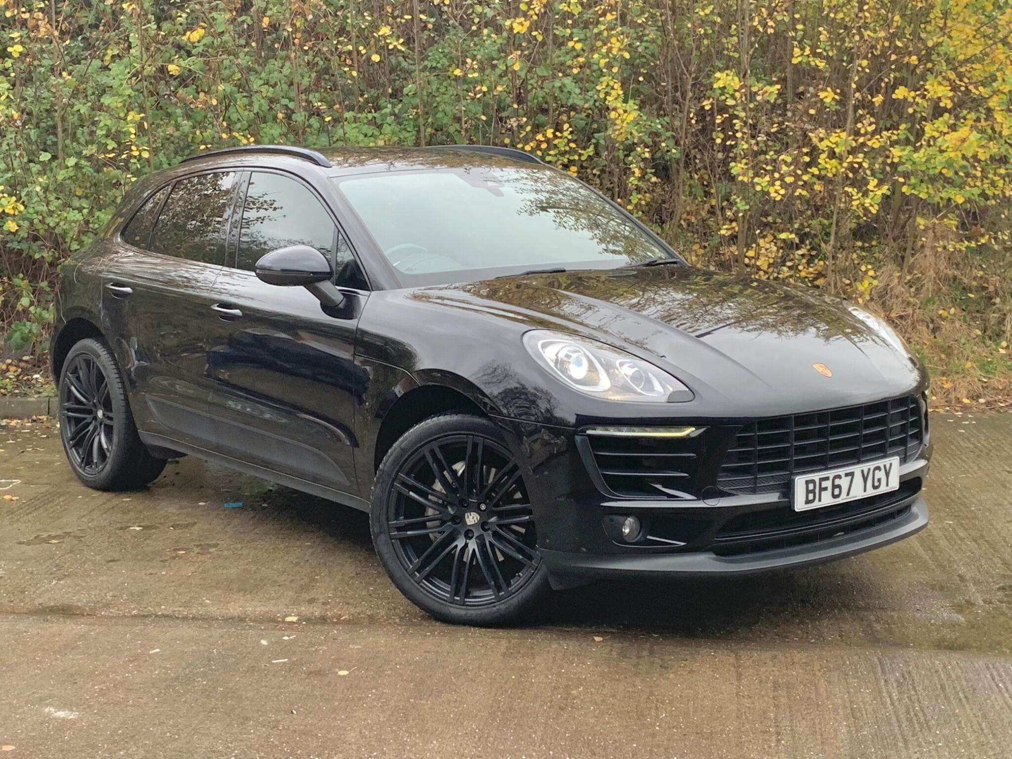 null PORSCHE MACAN null PORSCHE MACAN