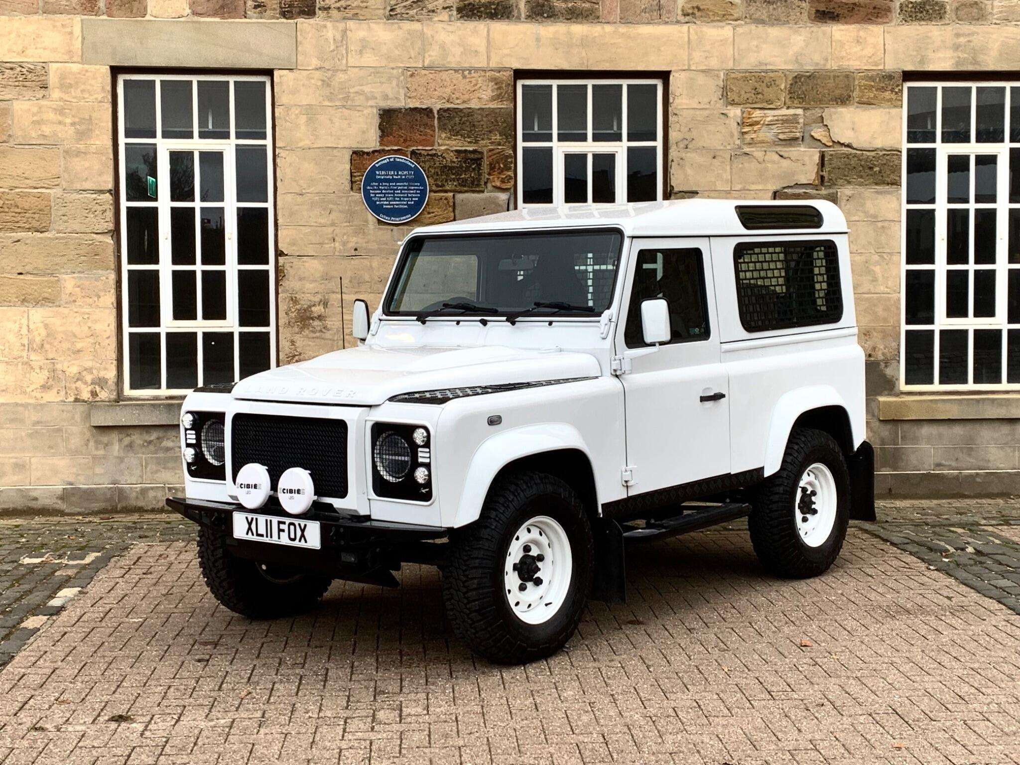 null LAND ROVER DEFENDER 90 null LAND ROVER DEFENDER 90