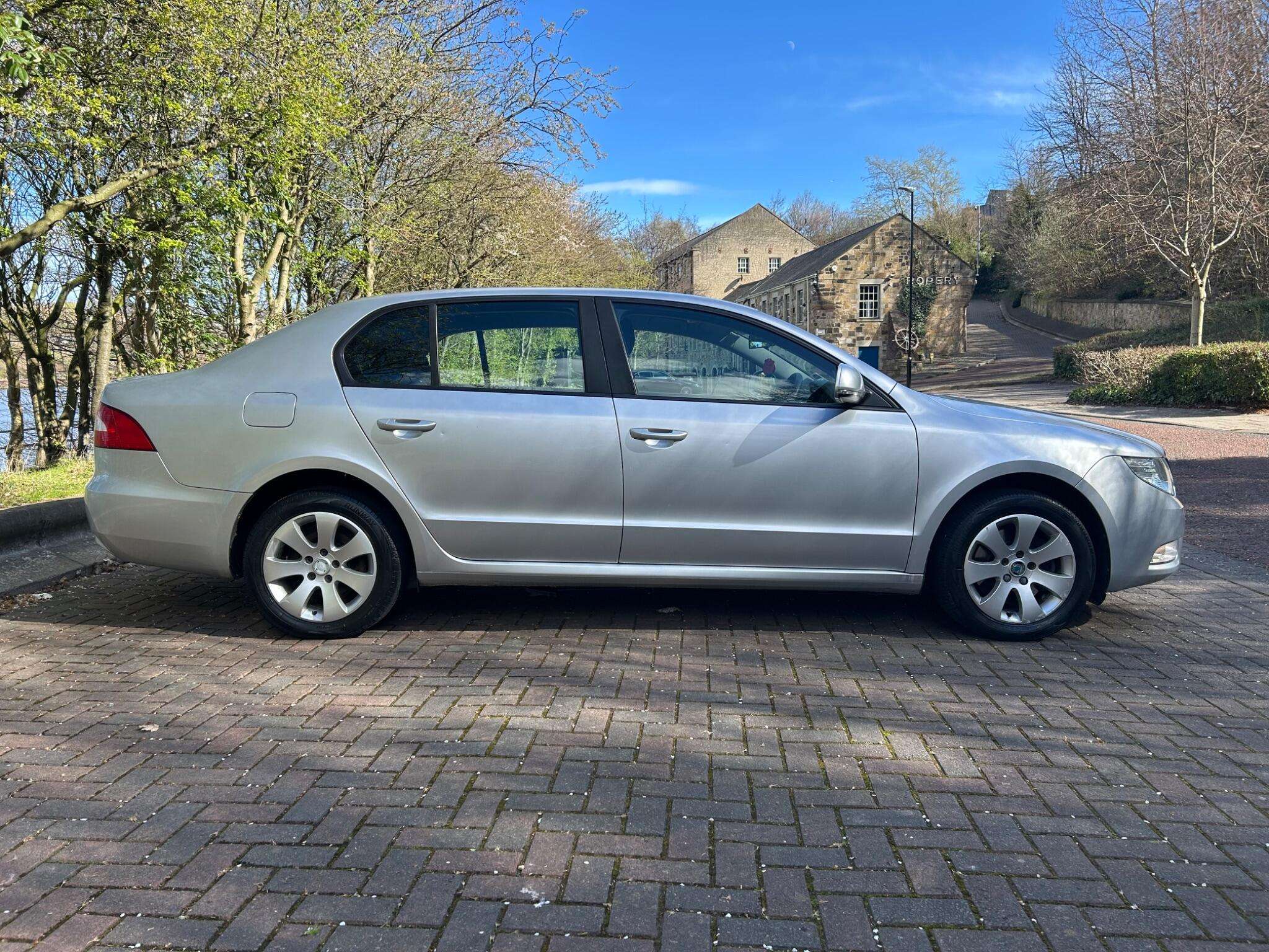 2011 SKODA SUPERB 2011 SKODA SUPERB