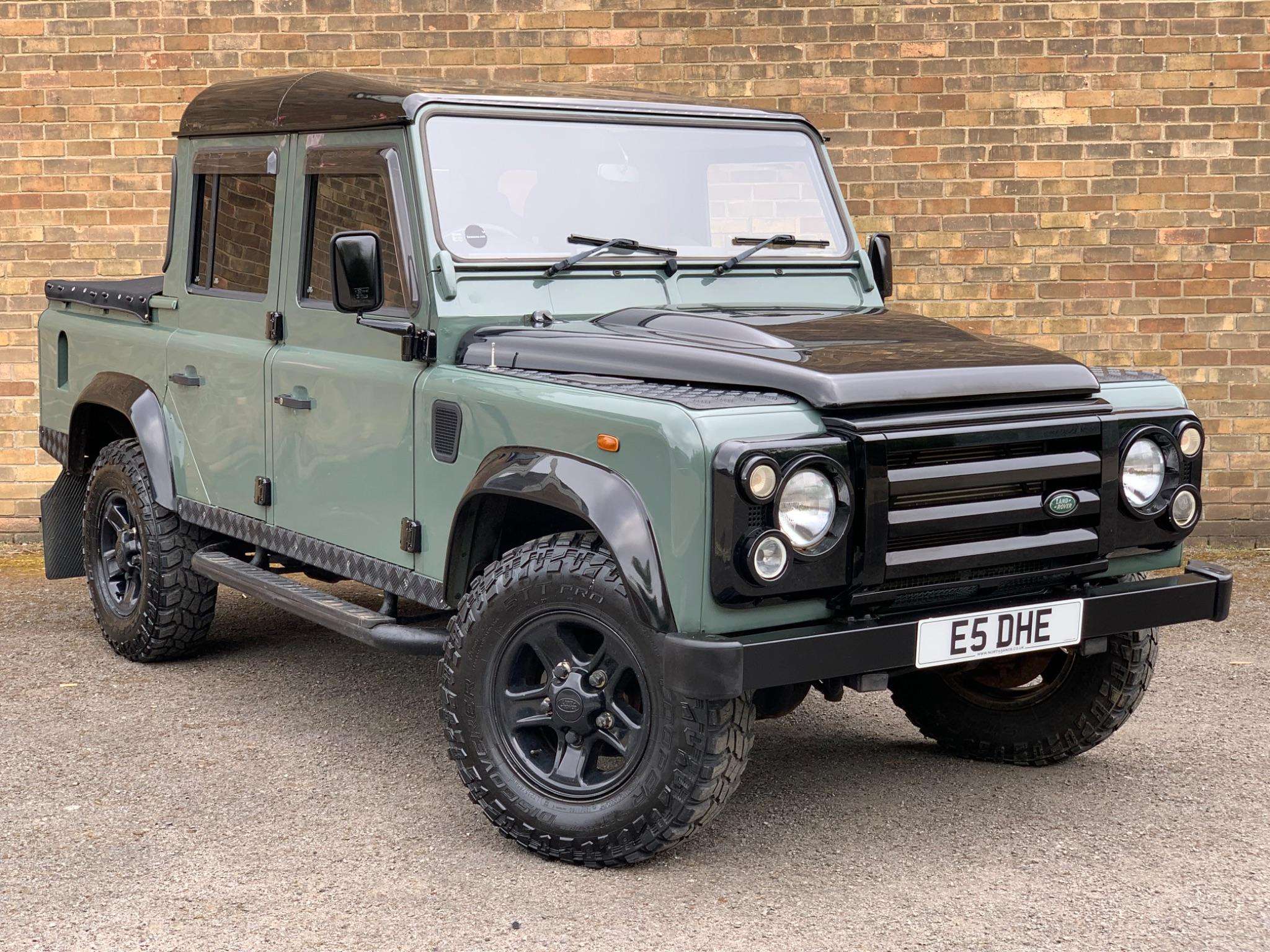 A 2010 LAND ROVER DEFENDER 110 2.4 TDCi 4WD MWB Euro 4 4dr A 2010 LAND ROVER DEFENDER 110 2.4 TDCi 4WD MWB Euro 4 4dr