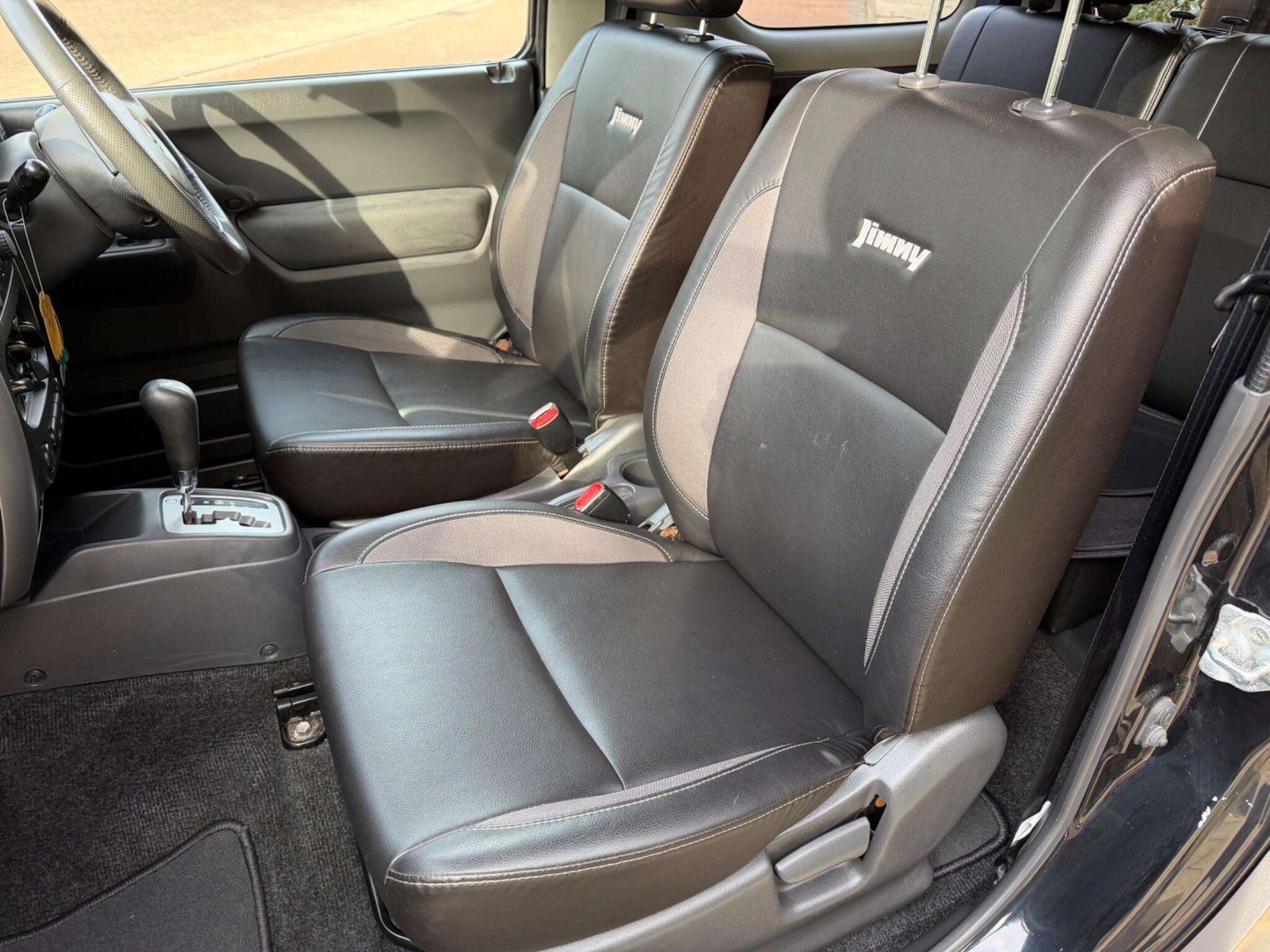 2011 SUZUKI JIMNY 2011 SUZUKI JIMNY