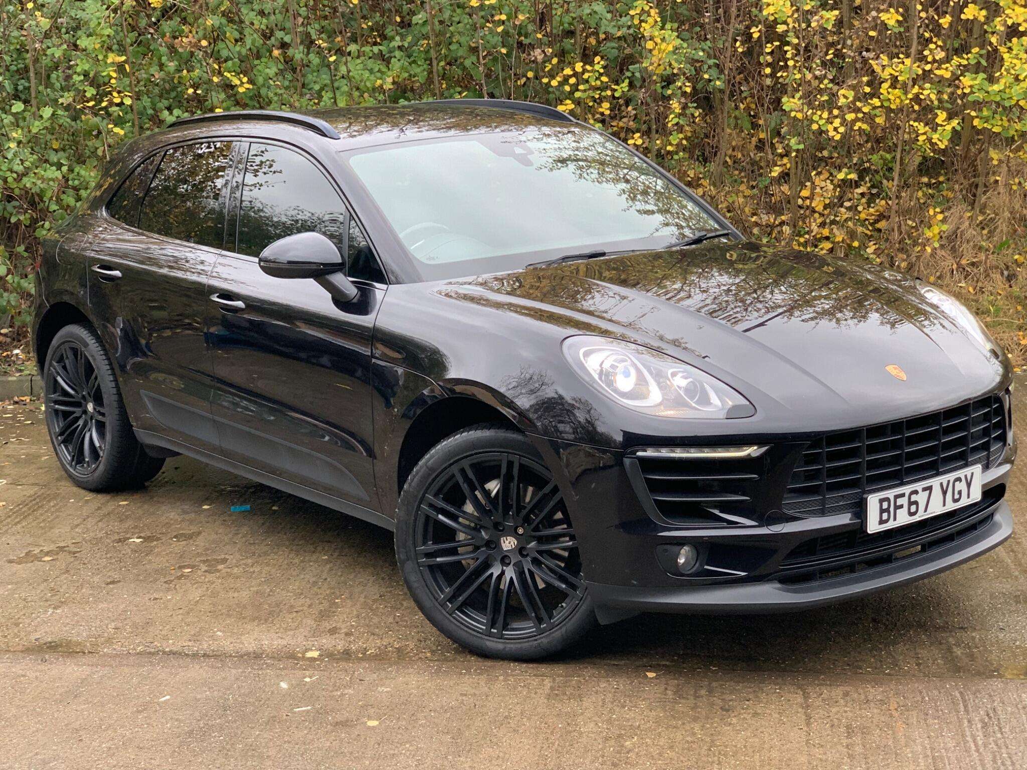 null PORSCHE MACAN null PORSCHE MACAN