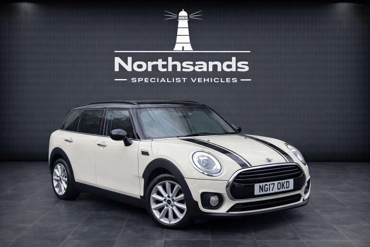 A 2017 MINI CLUBMAN 1.5 Cooper Euro 6 (s/s) 6dr A 2017 MINI CLUBMAN 1.5 Cooper Euro 6 (s/s) 6dr