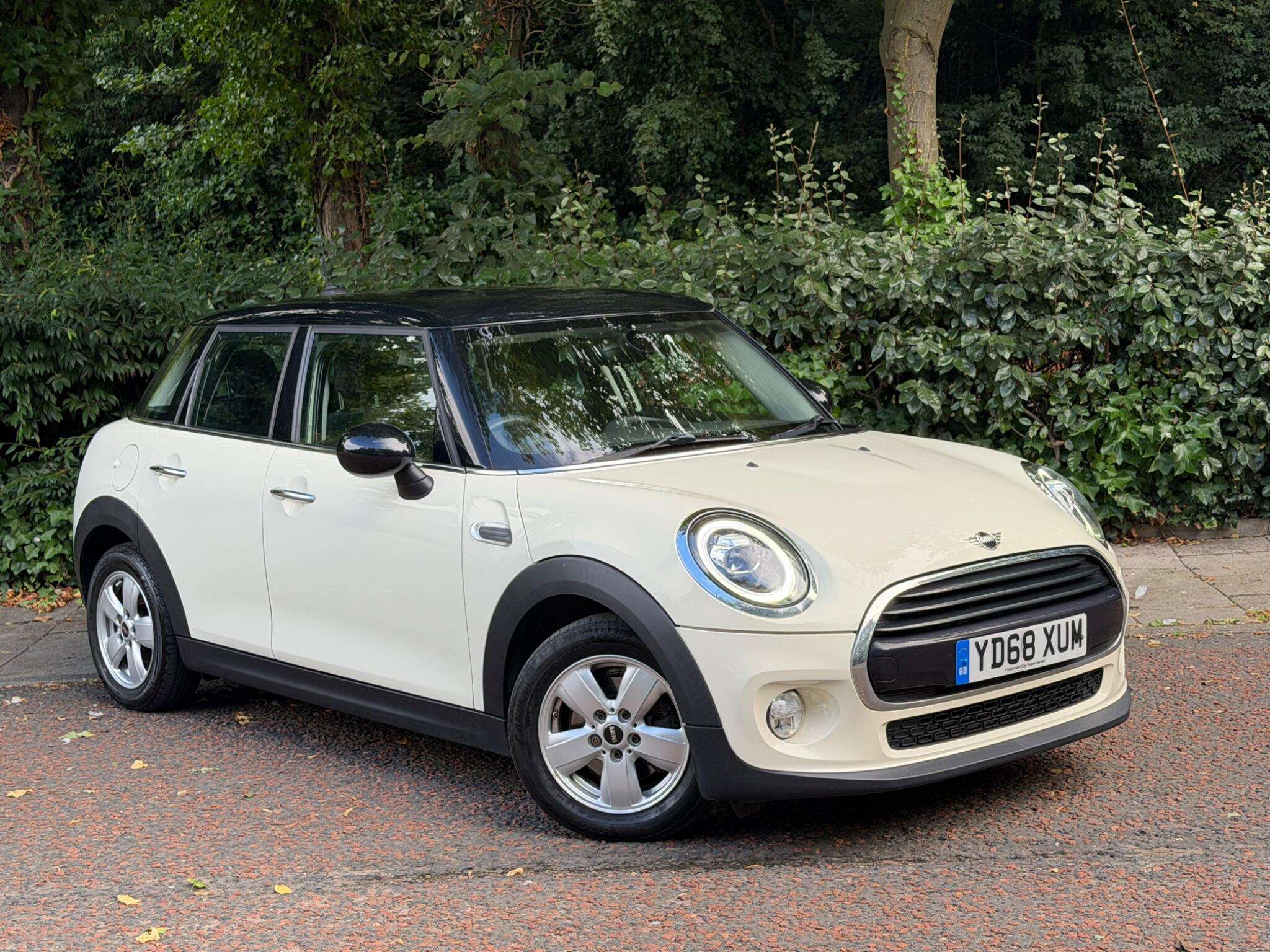 A 2018 MINI HATCH 1.5 Cooper Euro 6 (s/s) 5dr A 2018 MINI HATCH 1.5 Cooper Euro 6 (s/s) 5dr