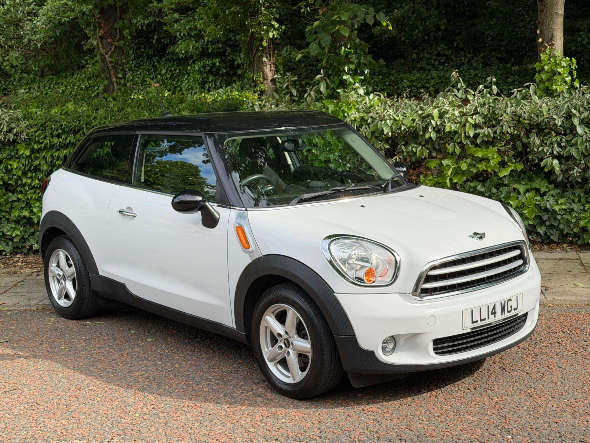 A 2014 MINI PACEMAN 1.6 Cooper Euro 5 (s/s) 3dr A 2014 MINI PACEMAN 1.6 Cooper Euro 5 (s/s) 3dr