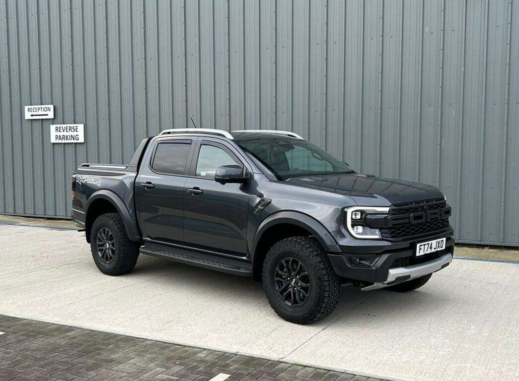 A 2024 FORD RANGER 3.0T V6 EcoBoost Raptor Auto 4WD Euro 6 (s/s) 4dr A 2024 FORD RANGER 3.0T V6 EcoBoost Raptor Auto 4WD Euro 6 (s/s) 4dr