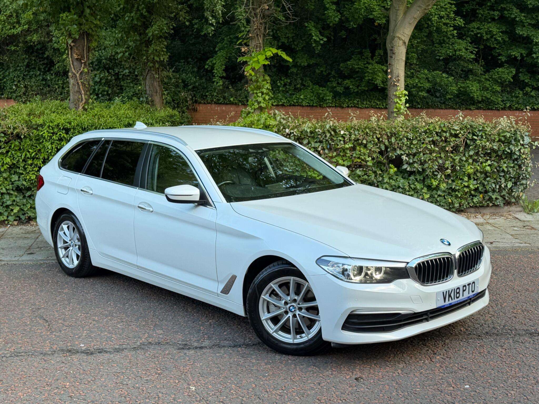 A 2018 BMW 5 SERIES 2.0 520d SE Touring Auto Euro 6 (s/s) 5dr A 2018 BMW 5 SERIES 2.0 520d SE Touring Auto Euro 6 (s/s) 5dr