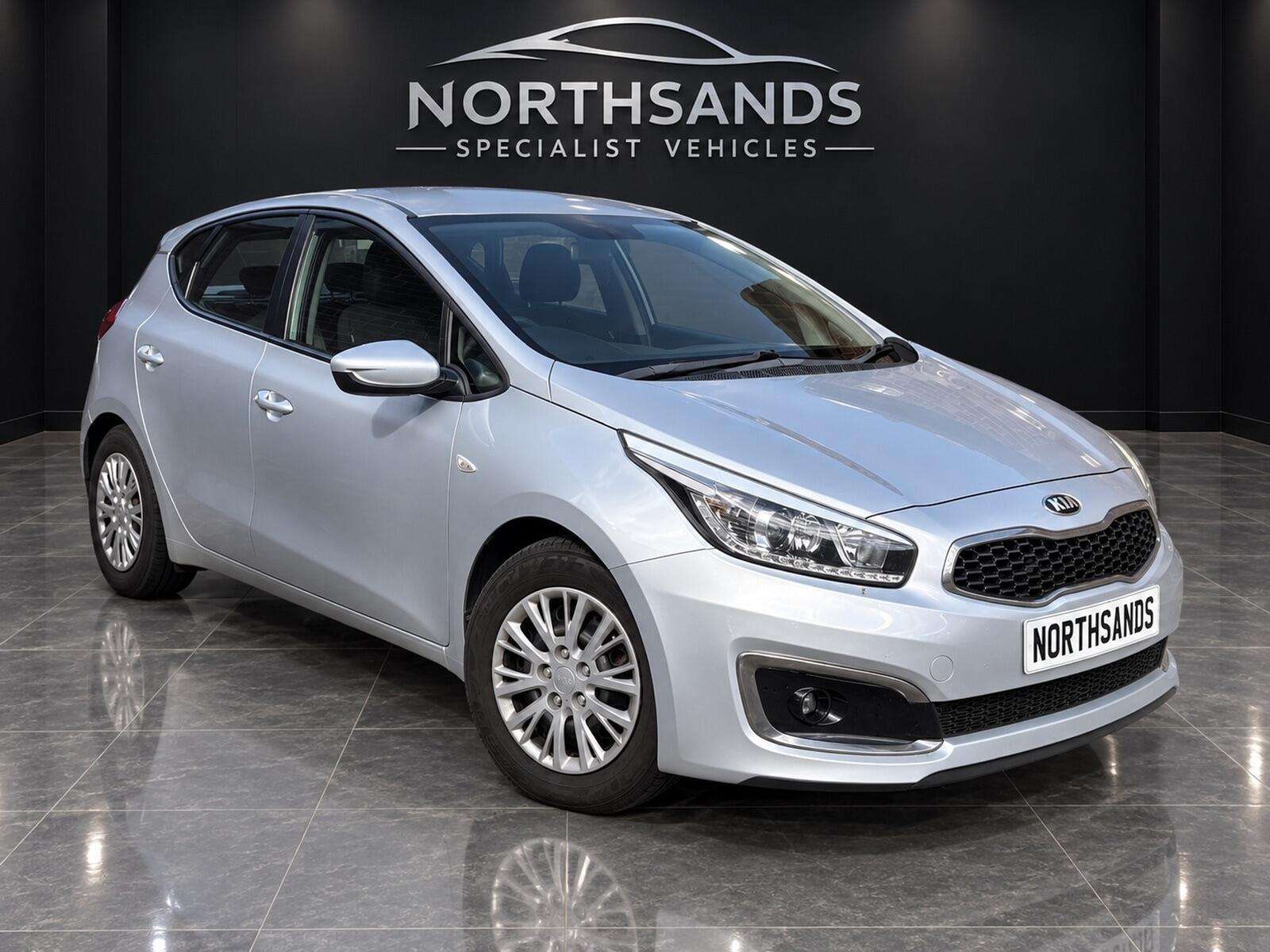 A 2017 KIA CEED 1.6 CRDi 1 Euro 6 (s/s) 5dr A 2017 KIA CEED 1.6 CRDi 1 Euro 6 (s/s) 5dr