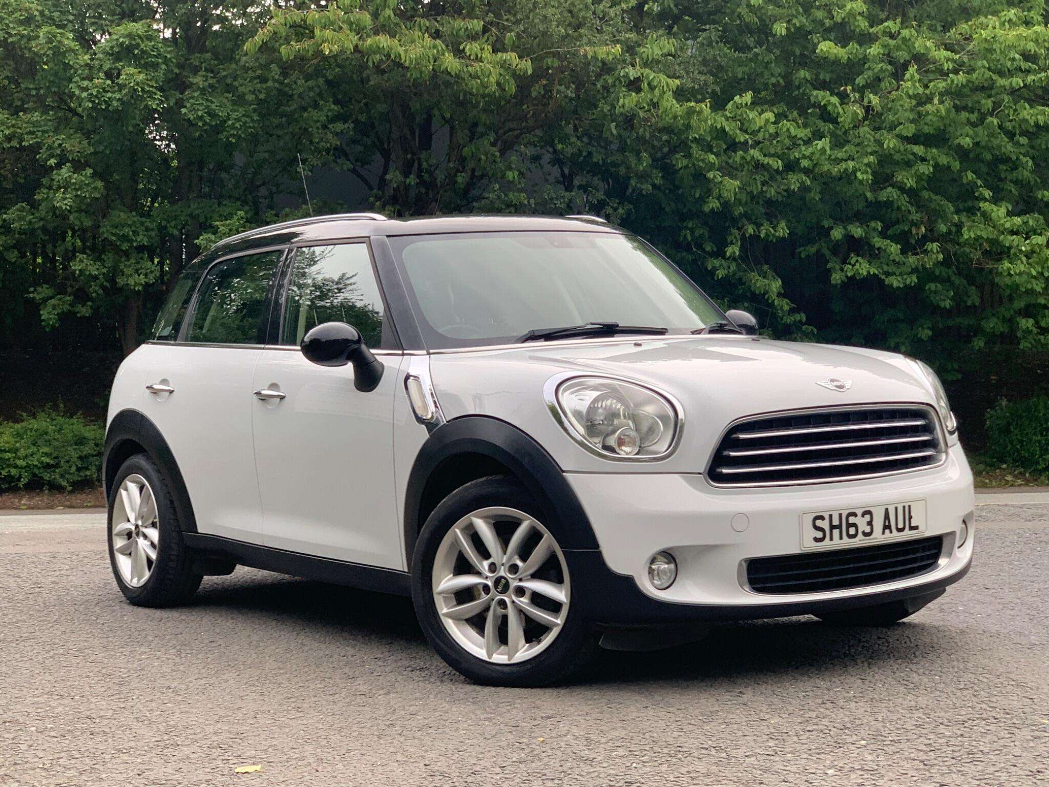 A 2013 MINI COUNTRYMAN 1.6 Cooper Euro 6 (s/s) 5dr A 2013 MINI COUNTRYMAN 1.6 Cooper Euro 6 (s/s) 5dr