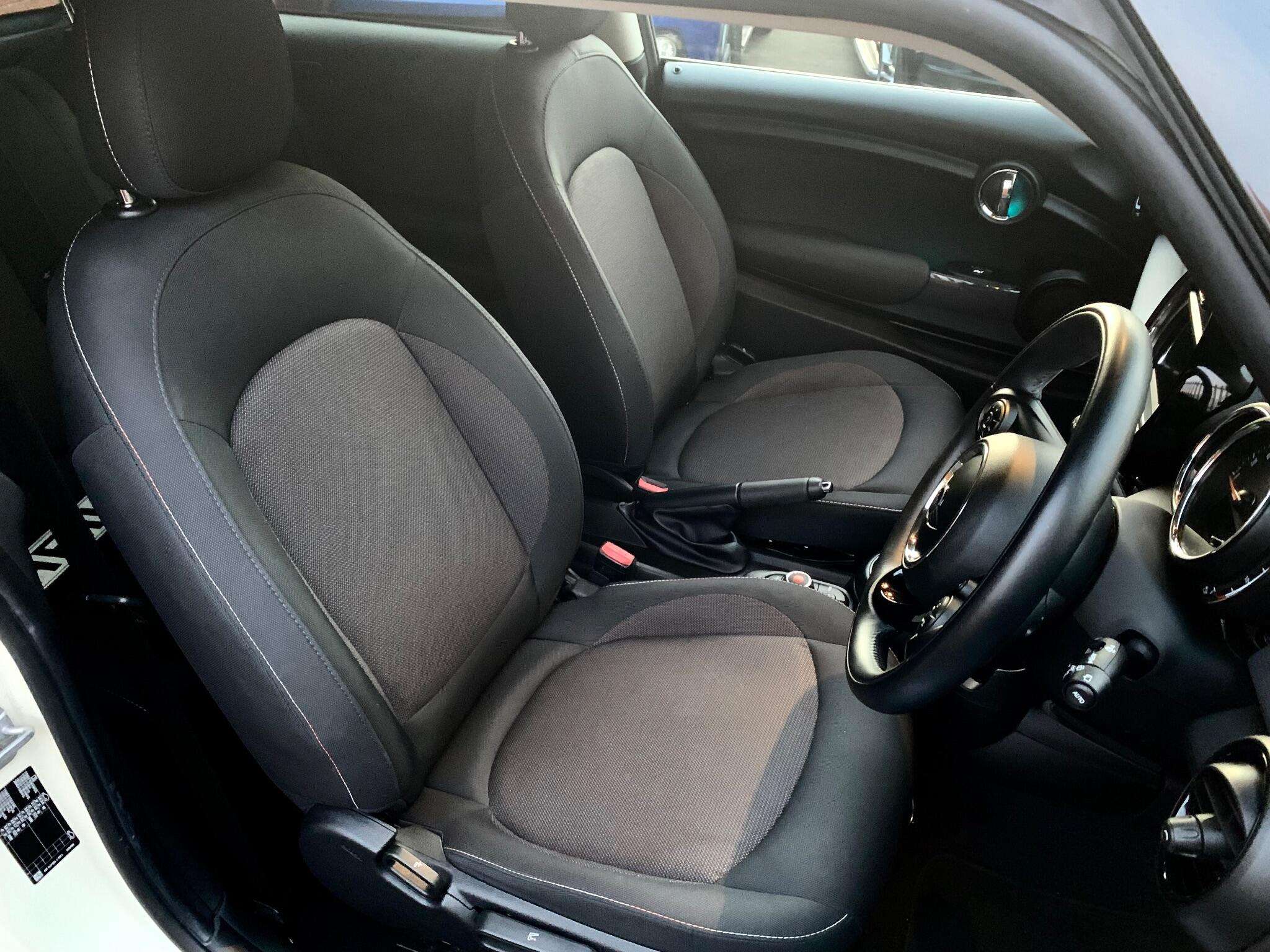 null MINI HATCH null MINI HATCH