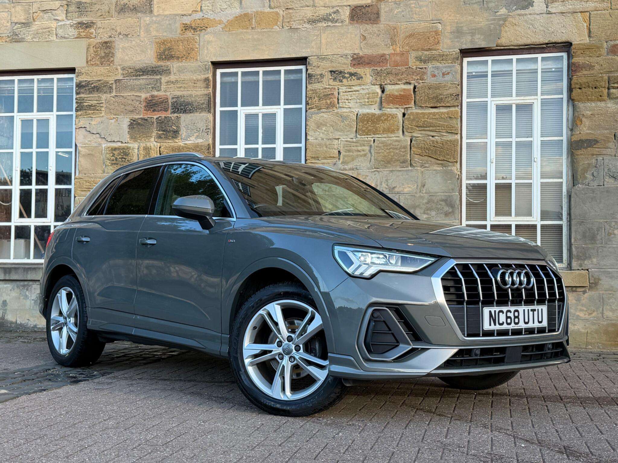 A 2019 AUDI Q3 1.5 TFSI CoD 35 S line Euro 6 (s/s) 5dr A 2019 AUDI Q3 1.5 TFSI CoD 35 S line Euro 6 (s/s) 5dr