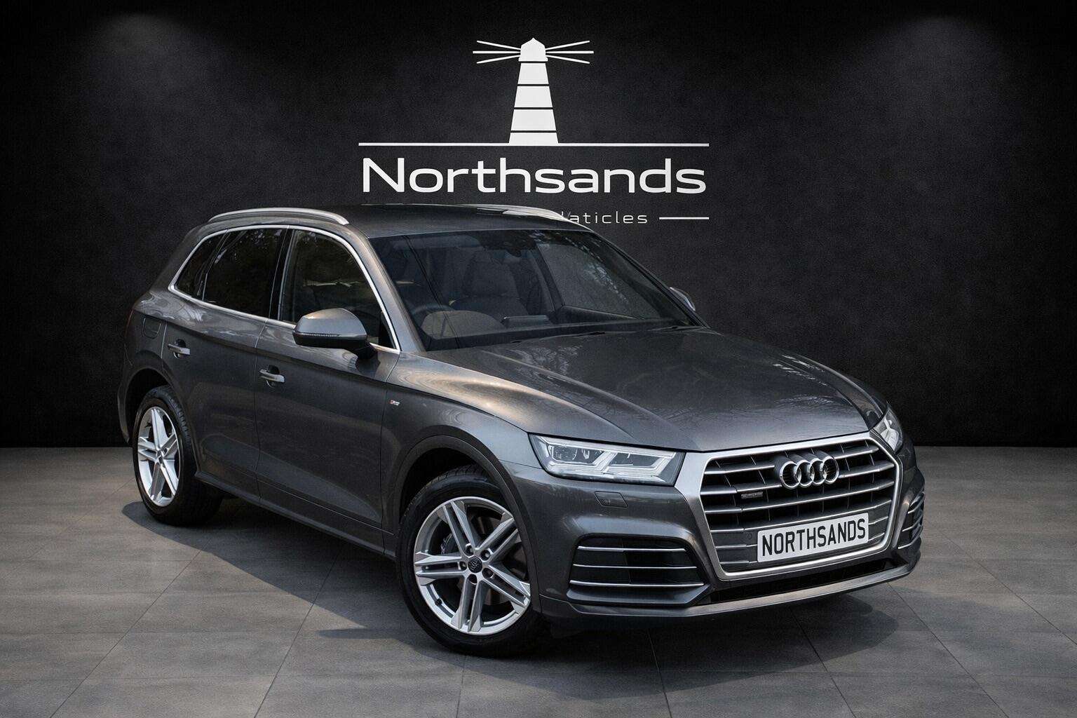 A 2019 AUDI Q5 2.0 TDI 40 S line S Tronic quattro Euro 6 (s/s) 5dr A 2019 AUDI Q5 2.0 TDI 40 S line S Tronic quattro Euro 6 (s/s) 5dr