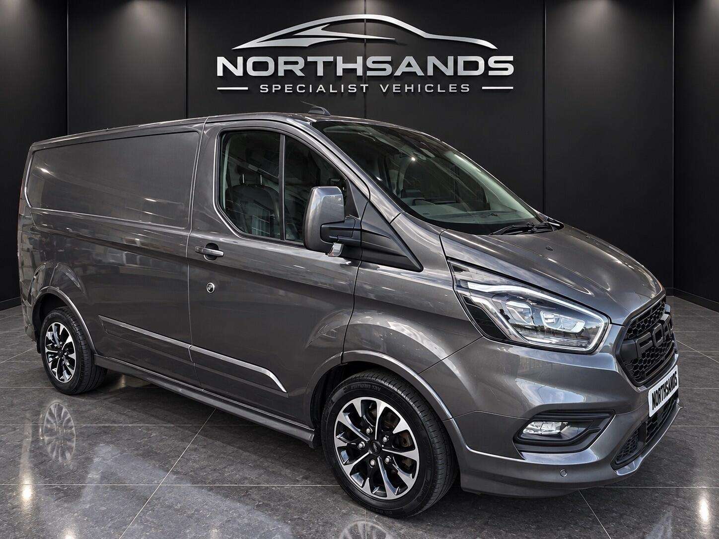 A 2022 FORD TRANSIT CUSTOM 2.0 310 EcoBlue Sport L1 H1 Euro 6 (s/s) 5dr A 2022 FORD TRANSIT CUSTOM 2.0 310 EcoBlue Sport L1 H1 Euro 6 (s/s) 5dr
