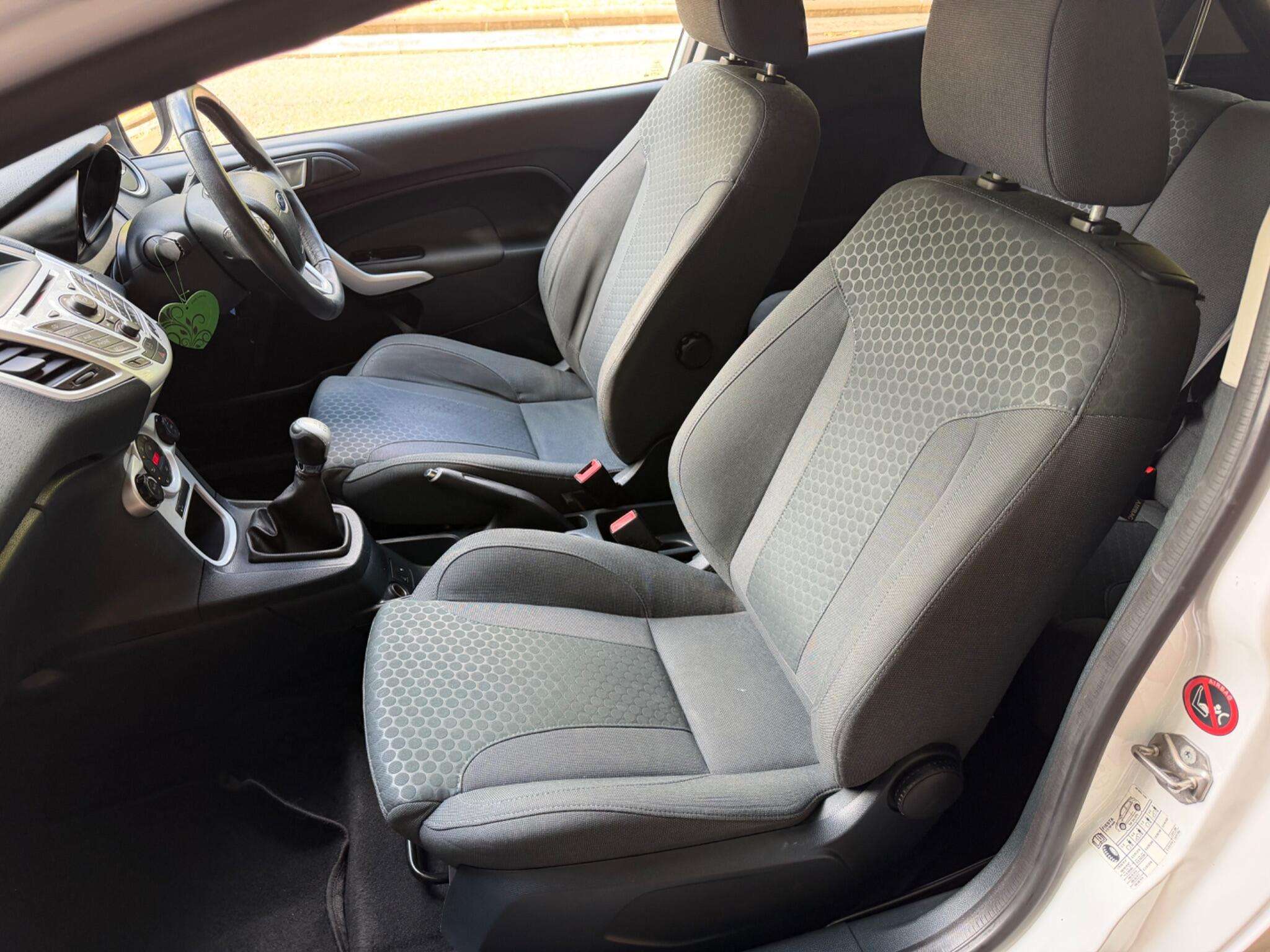 2011 FORD FIESTA 2011 FORD FIESTA