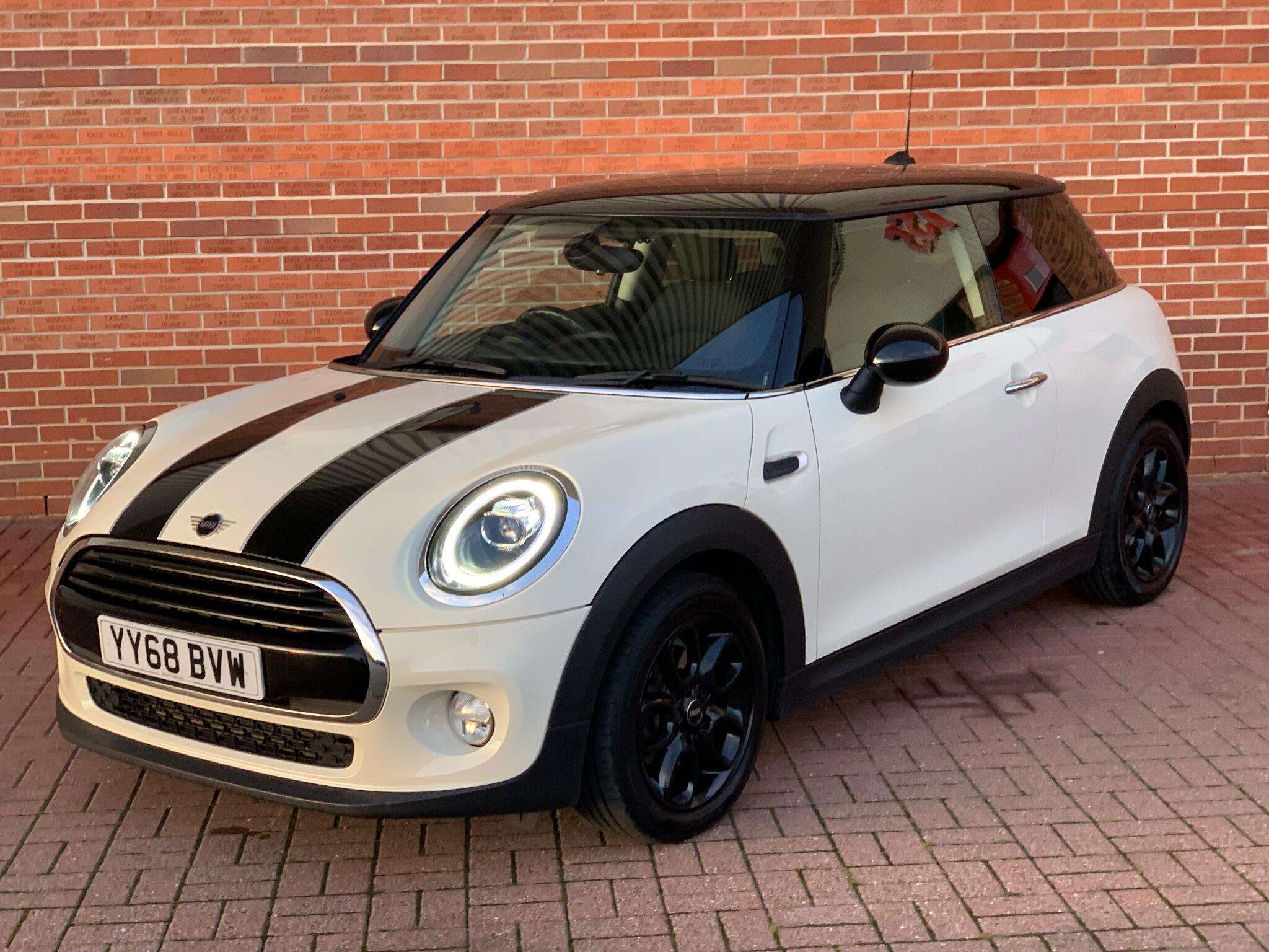 null MINI HATCH null MINI HATCH