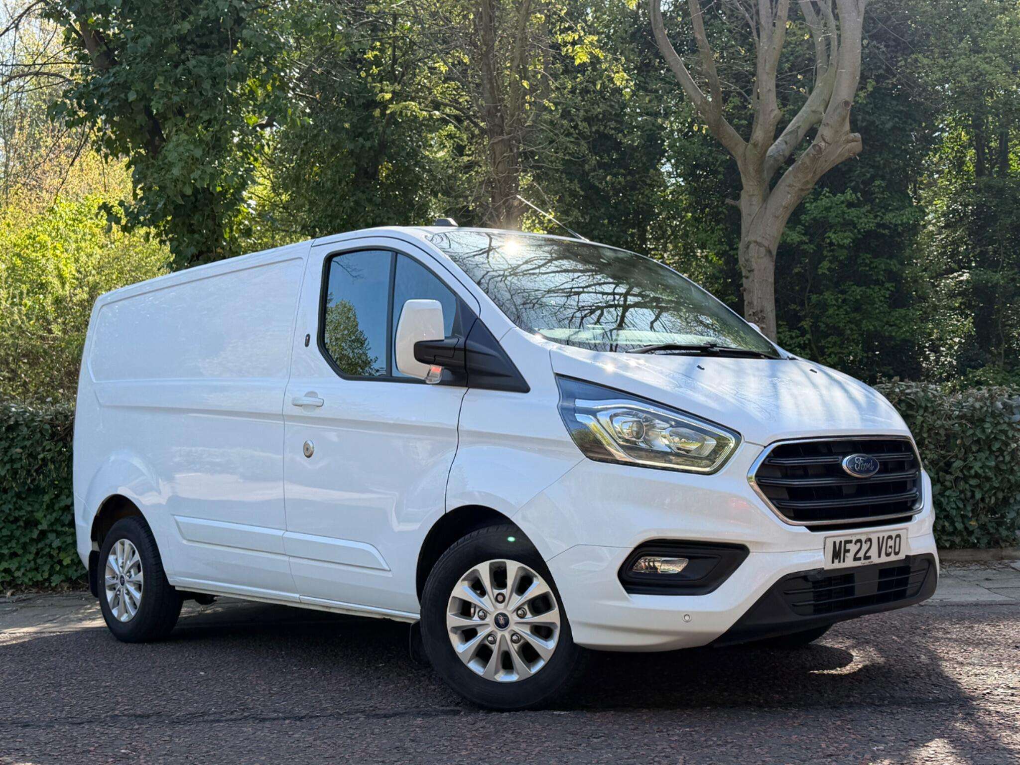 A 2022 FORD TRANSIT CUSTOM 2.0 300 EcoBlue Limited L1 H1 Euro 6 (s/s) 5dr A 2022 FORD TRANSIT CUSTOM 2.0 300 EcoBlue Limited L1 H1 Euro 6 (s/s) 5dr
