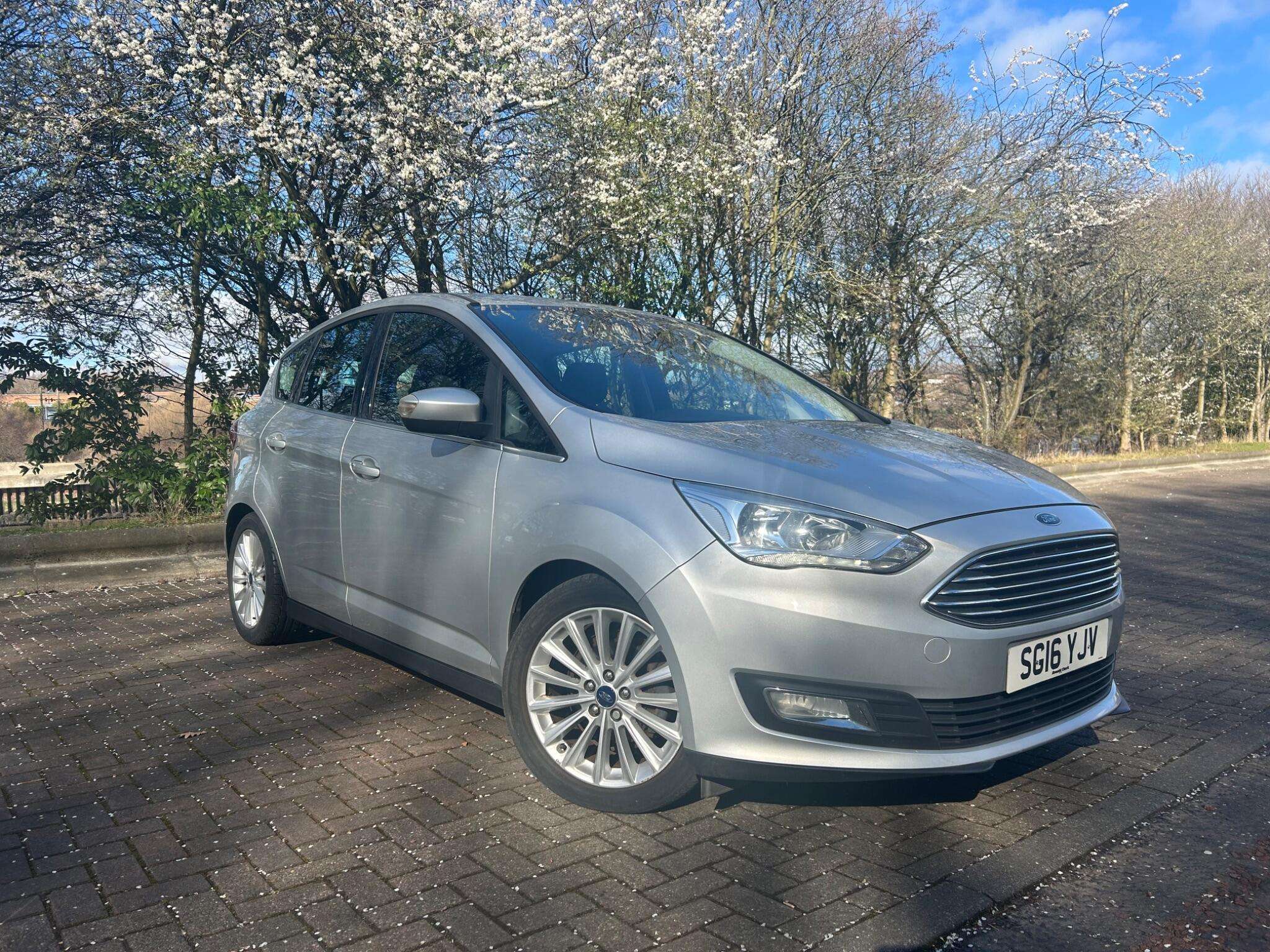 A 2016 FORD C-MAX 1.5 TDCi Titanium Euro 6 (s/s) 5dr A 2016 FORD C-MAX 1.5 TDCi Titanium Euro 6 (s/s) 5dr